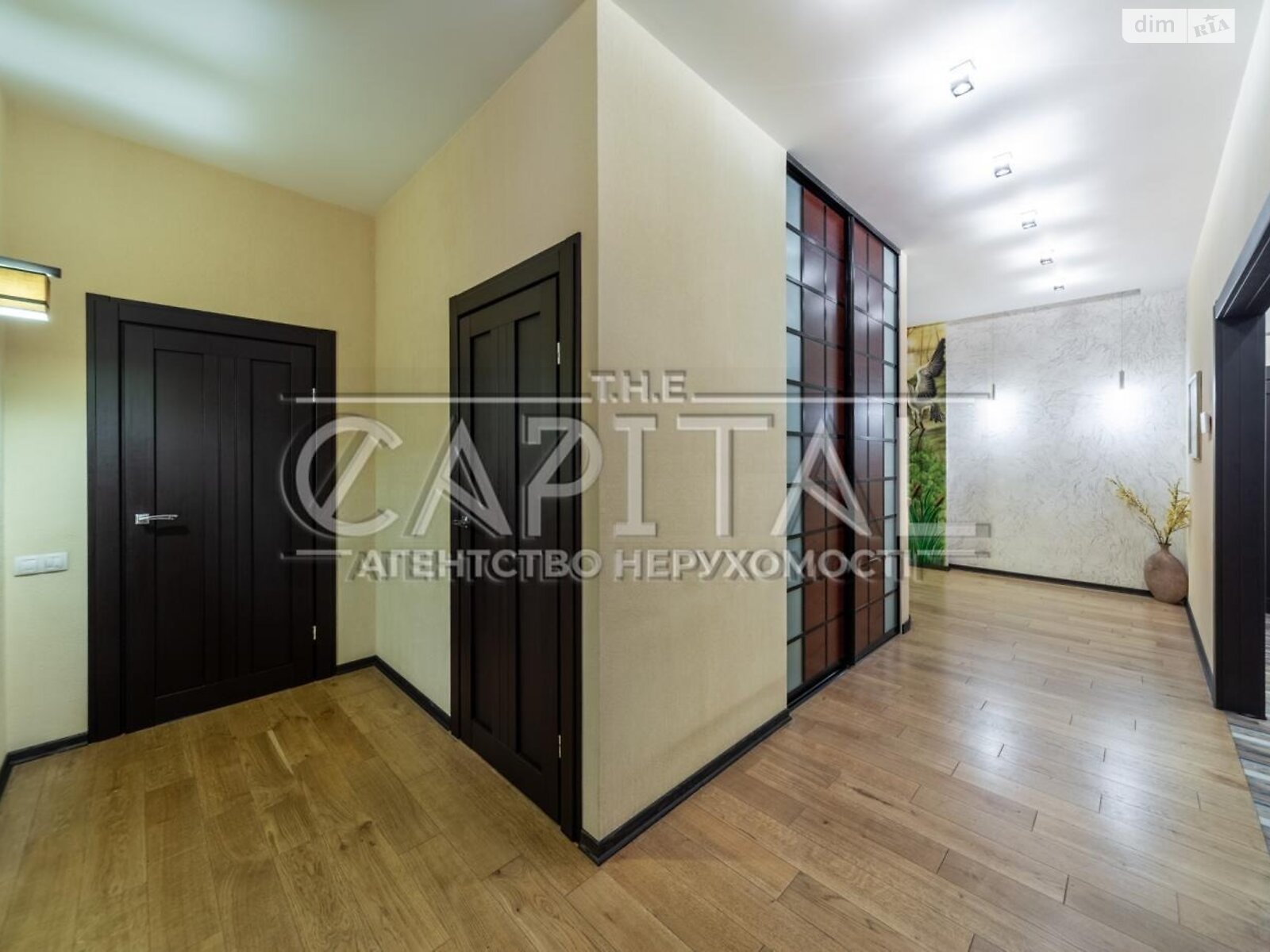 двухэтажный дом, 400 кв. м, кирпич. Сдается помесячно в Белогородке фото 1 двухэтажный дом, 400 кв. м, кирпич. Сдается помесячно в Белогородке фото 1