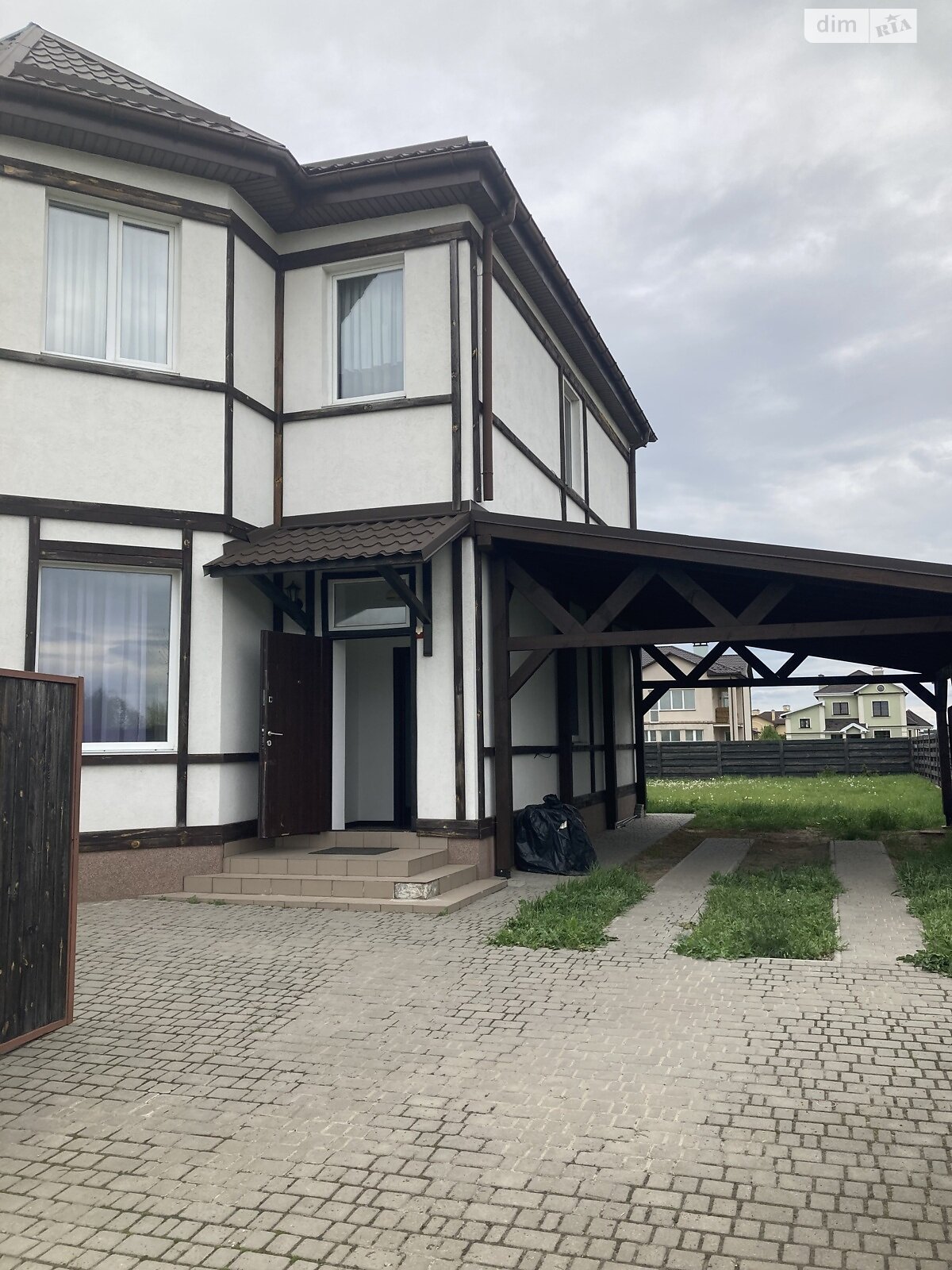 двухэтажный дом беседка, 170 кв. м, газобетон. Сдается помесячно в Берёзовке фото 1 двухэтажный дом беседка, 170 кв. м, газобетон. Сдается помесячно в Берёзовке фото 1