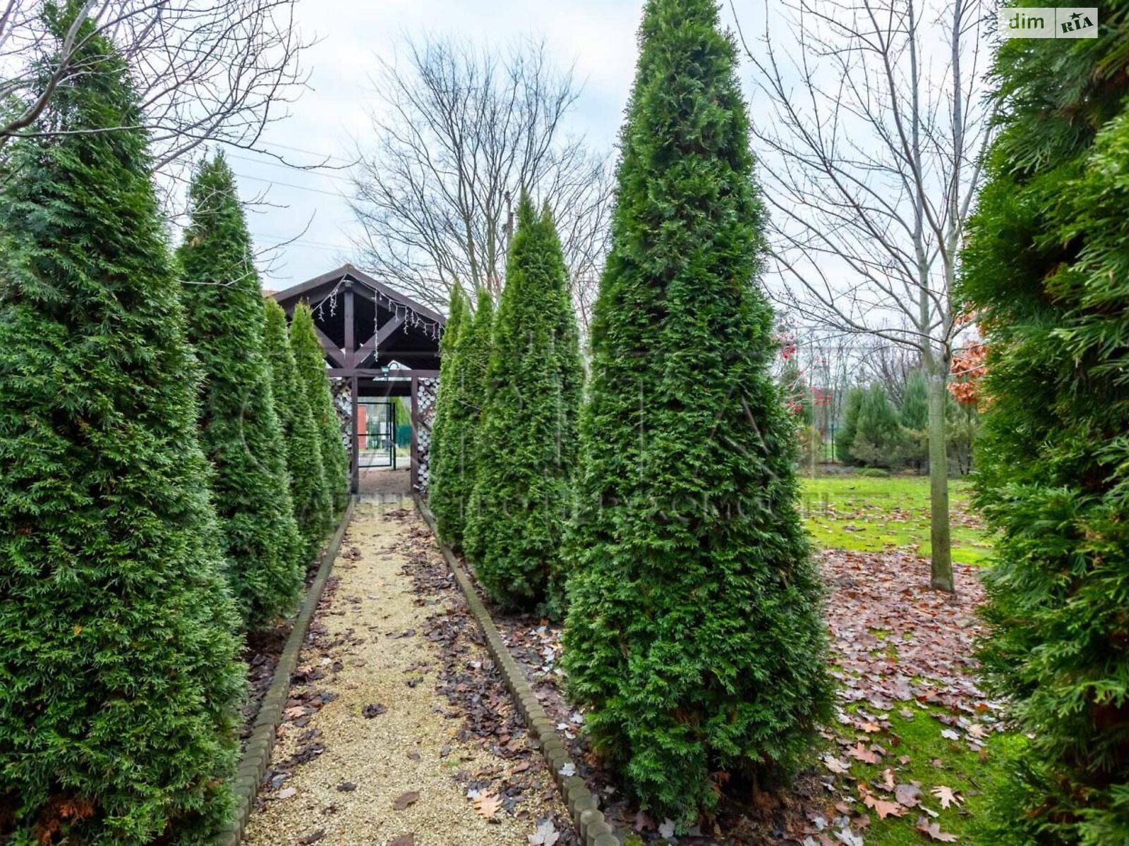 двоповерховий будинок з верандою, 250 кв. м, кирпич. Здається помісячно в Бобриці фото 1