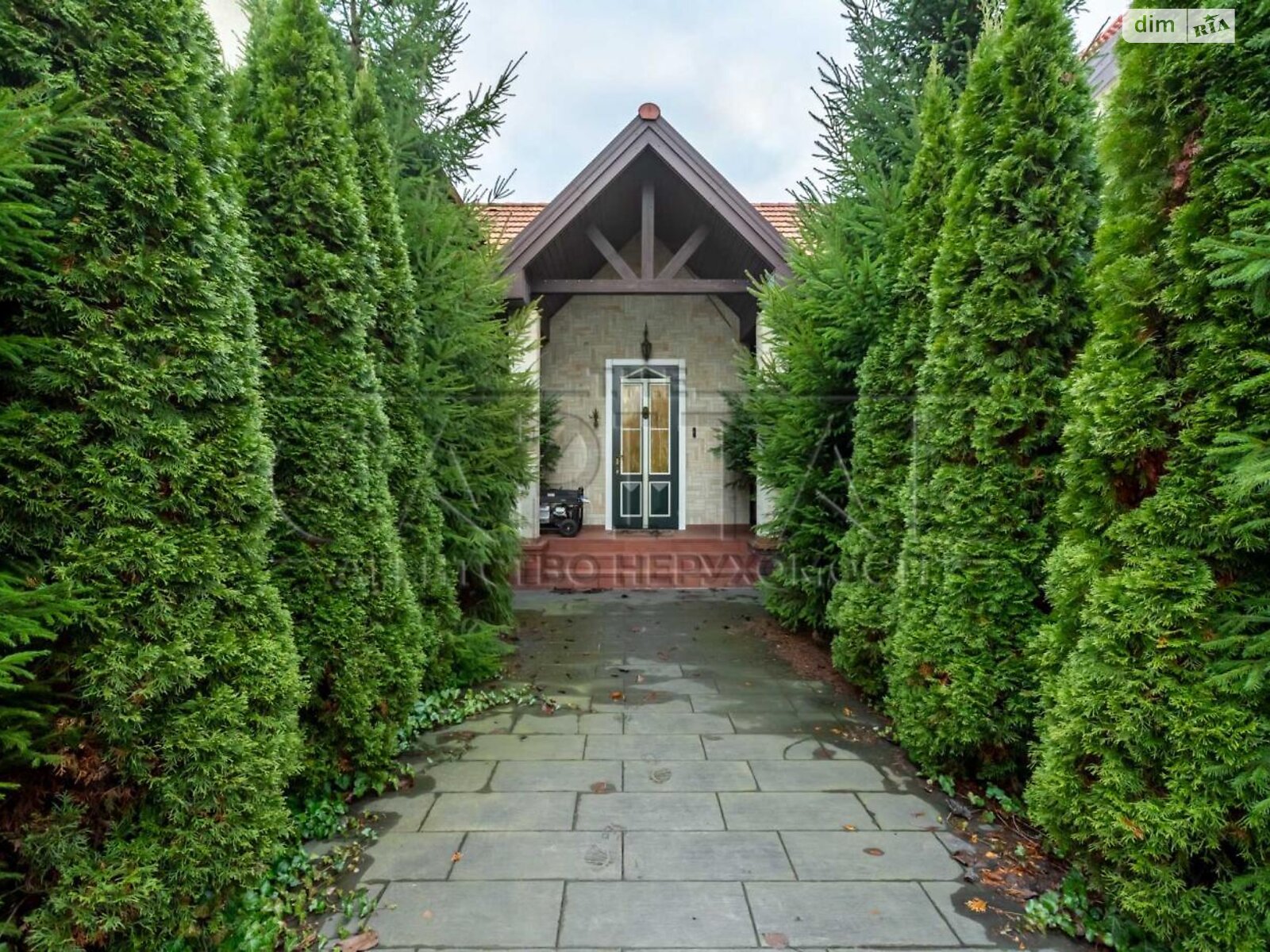 двоповерховий будинок з верандою, 250 кв. м, кирпич. Здається помісячно в Бобриці фото 1