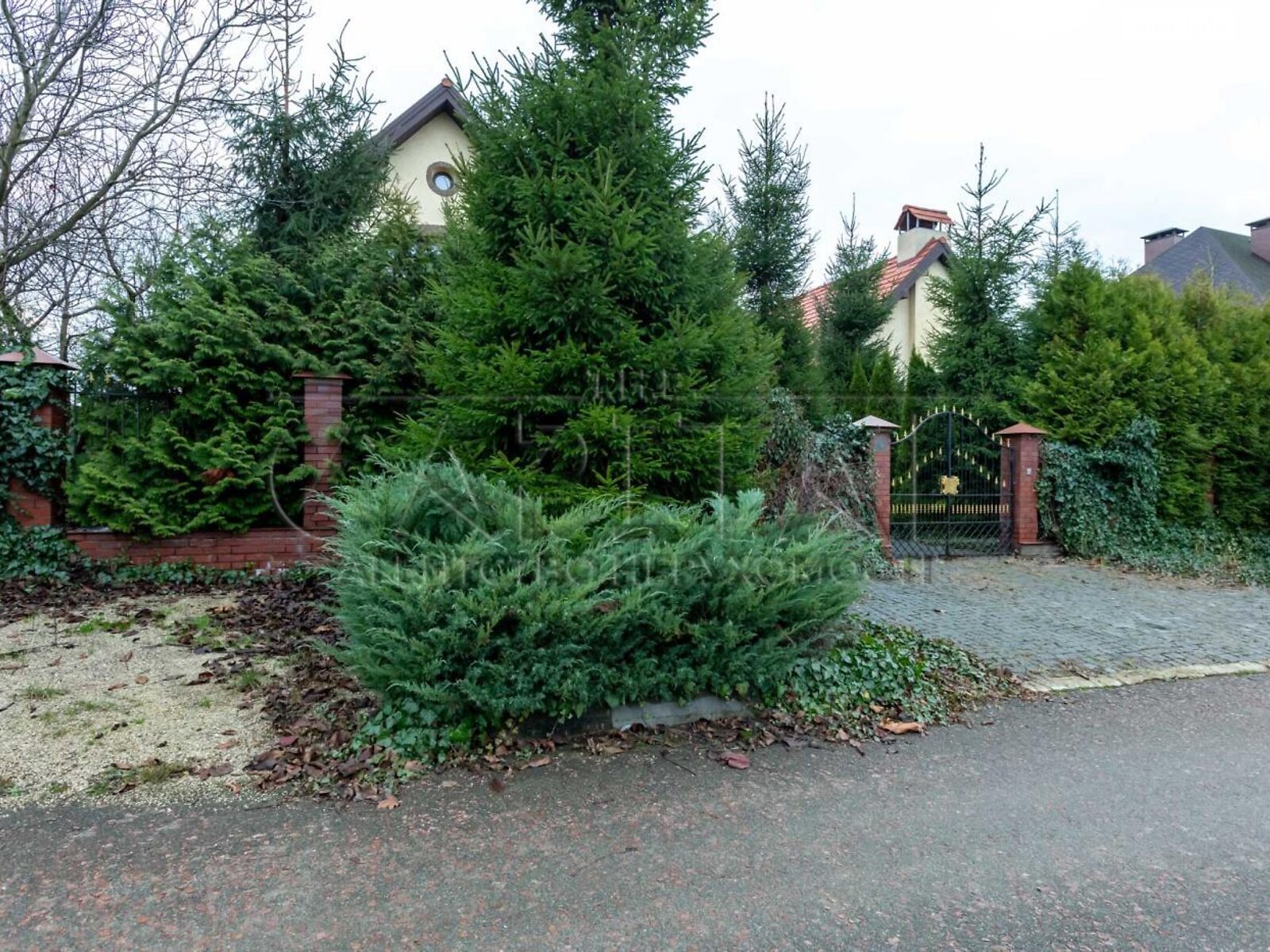 двоповерховий будинок з верандою, 250 кв. м, кирпич. Здається помісячно в Бобриці фото 1