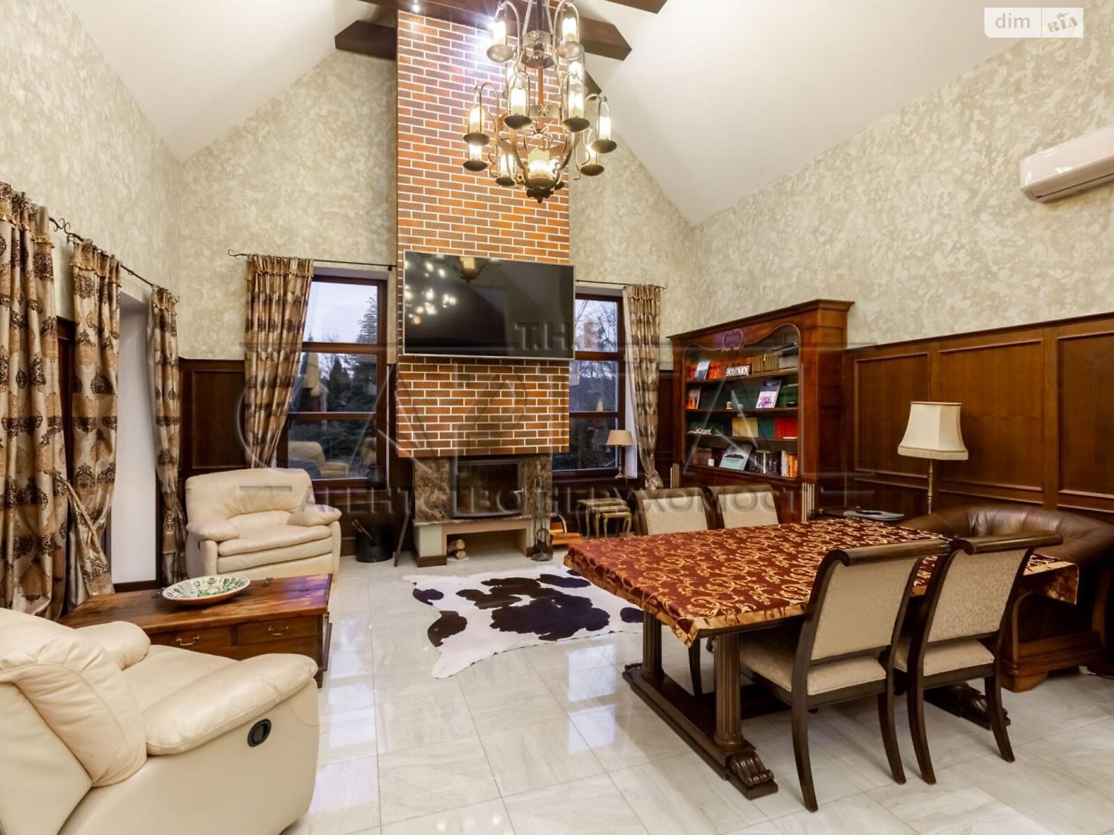 двоповерховий будинок з верандою, 250 кв. м, кирпич. Здається помісячно в Бобриці фото 1
