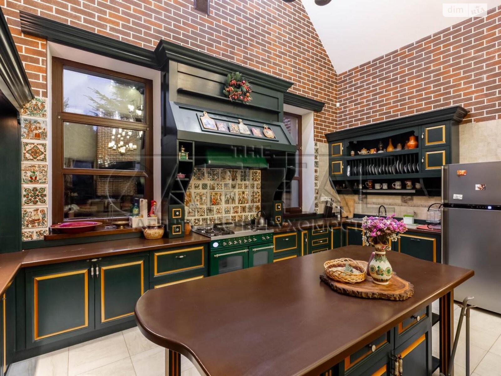 двоповерховий будинок з верандою, 250 кв. м, кирпич. Здається помісячно в Бобриці фото 1