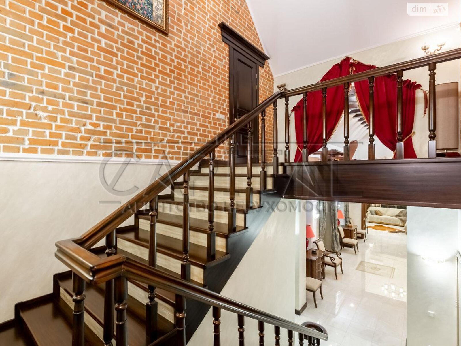 двоповерховий будинок з верандою, 250 кв. м, кирпич. Здається помісячно в Бобриці фото 1