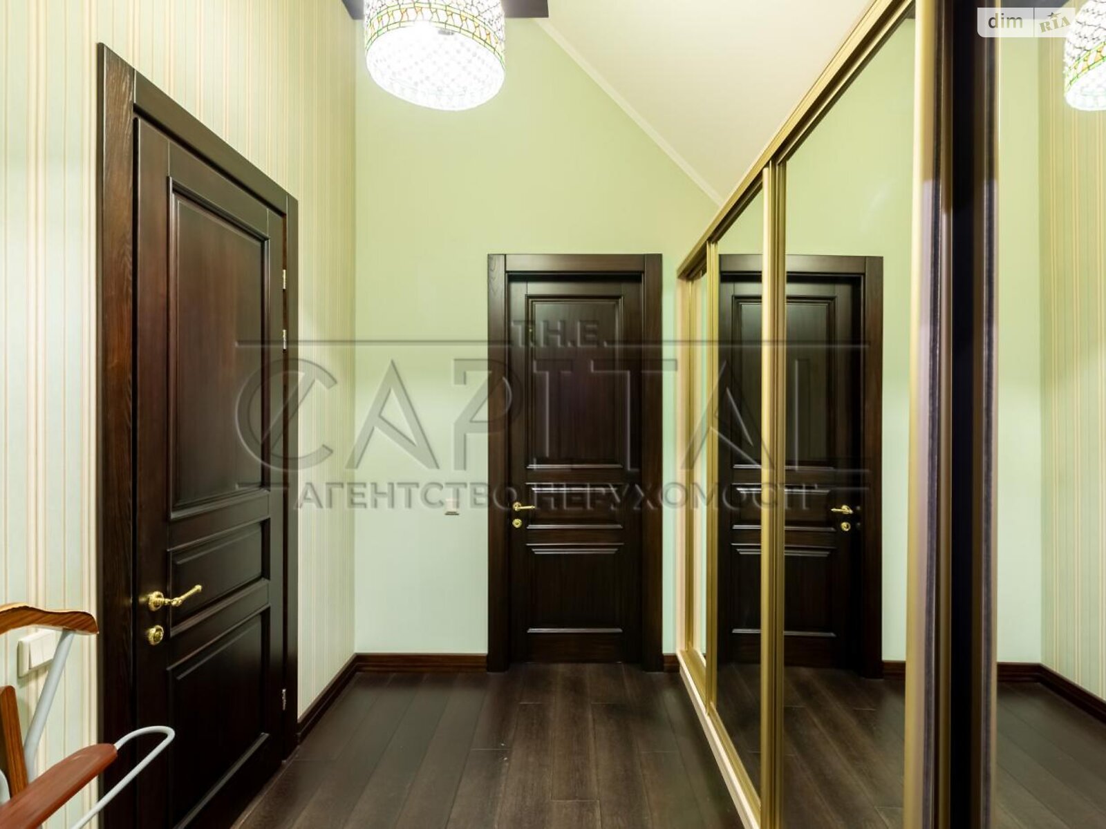 двоповерховий будинок з верандою, 250 кв. м, кирпич. Здається помісячно в Бобриці фото 1