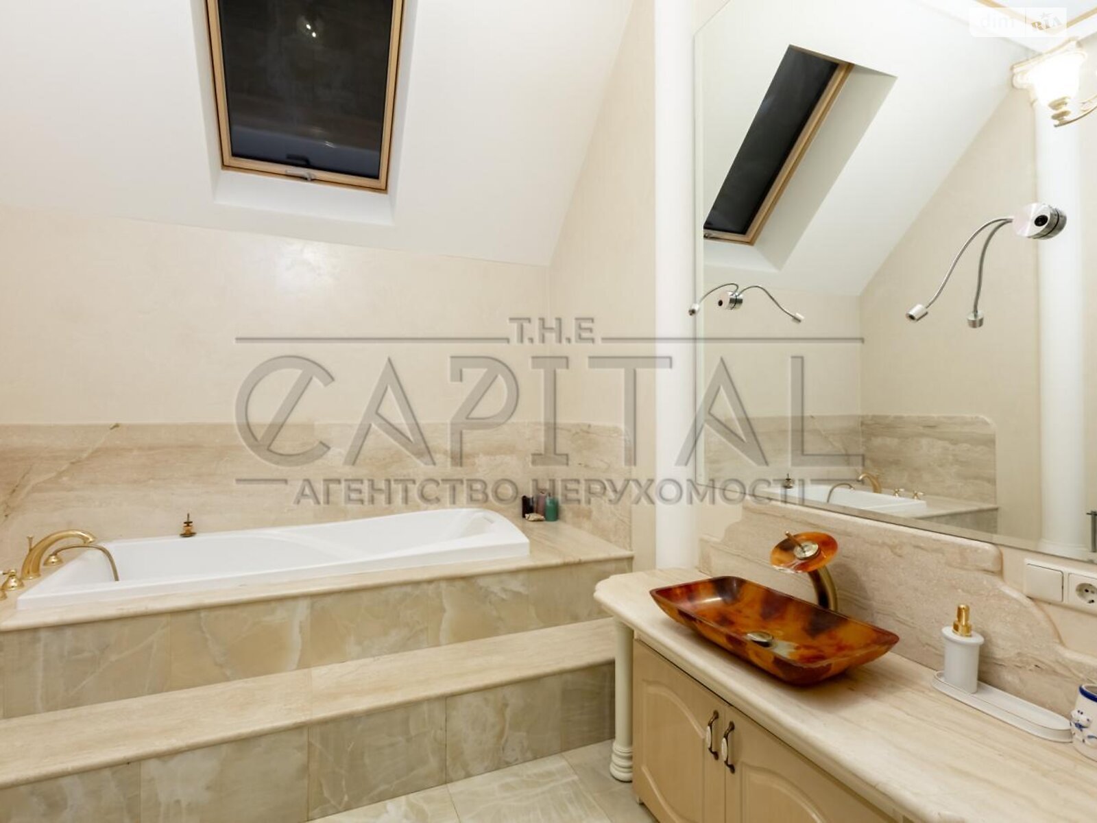 двоповерховий будинок з верандою, 250 кв. м, кирпич. Здається помісячно в Бобриці фото 1