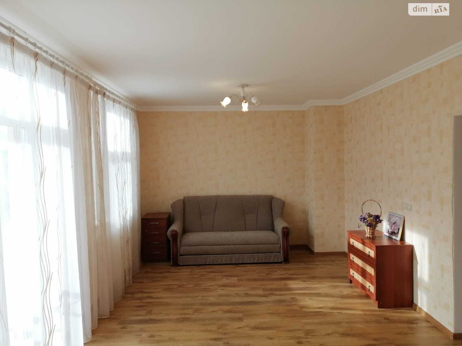 двоповерховий будинок з балконом, 140.5 кв. м, пінобетон. Здається помісячно в Богданівці фото 1 двоповерховий будинок з балконом, 140.5 кв. м, пінобетон. Здається помісячно в Богданівці фото 1