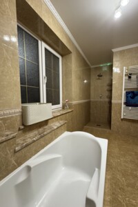 двухэтажный дом с верандой, 151 кв. м, кирпич. Сдается помесячно в Ботфалве фото 2 двухэтажный дом с верандой, 151 кв. м, кирпич. Сдается помесячно в Ботфалве фото 2