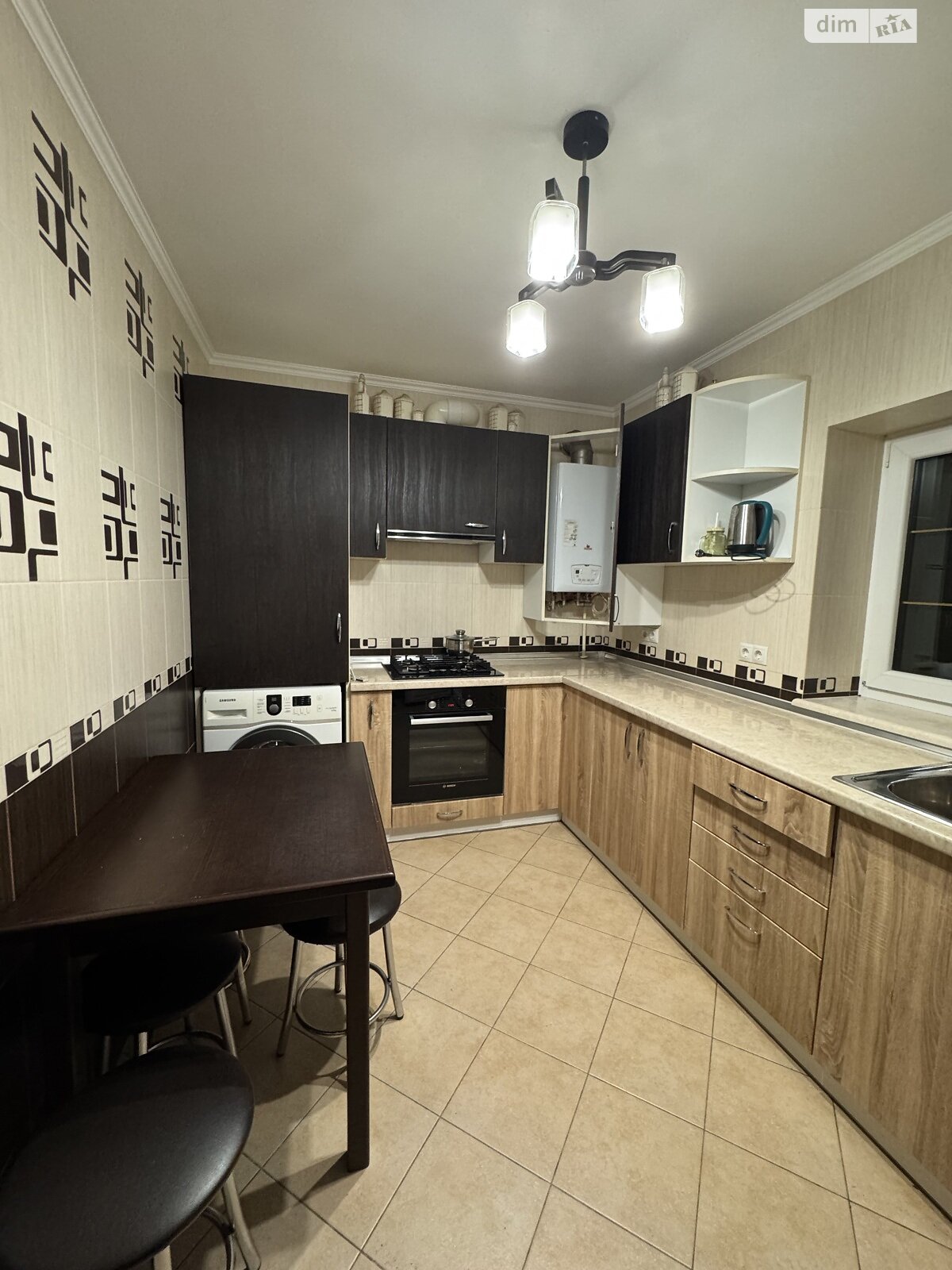 двухэтажный дом с верандой, 151 кв. м, кирпич. Сдается помесячно в Ботфалве фото 1 двухэтажный дом с верандой, 151 кв. м, кирпич. Сдается помесячно в Ботфалве фото 1