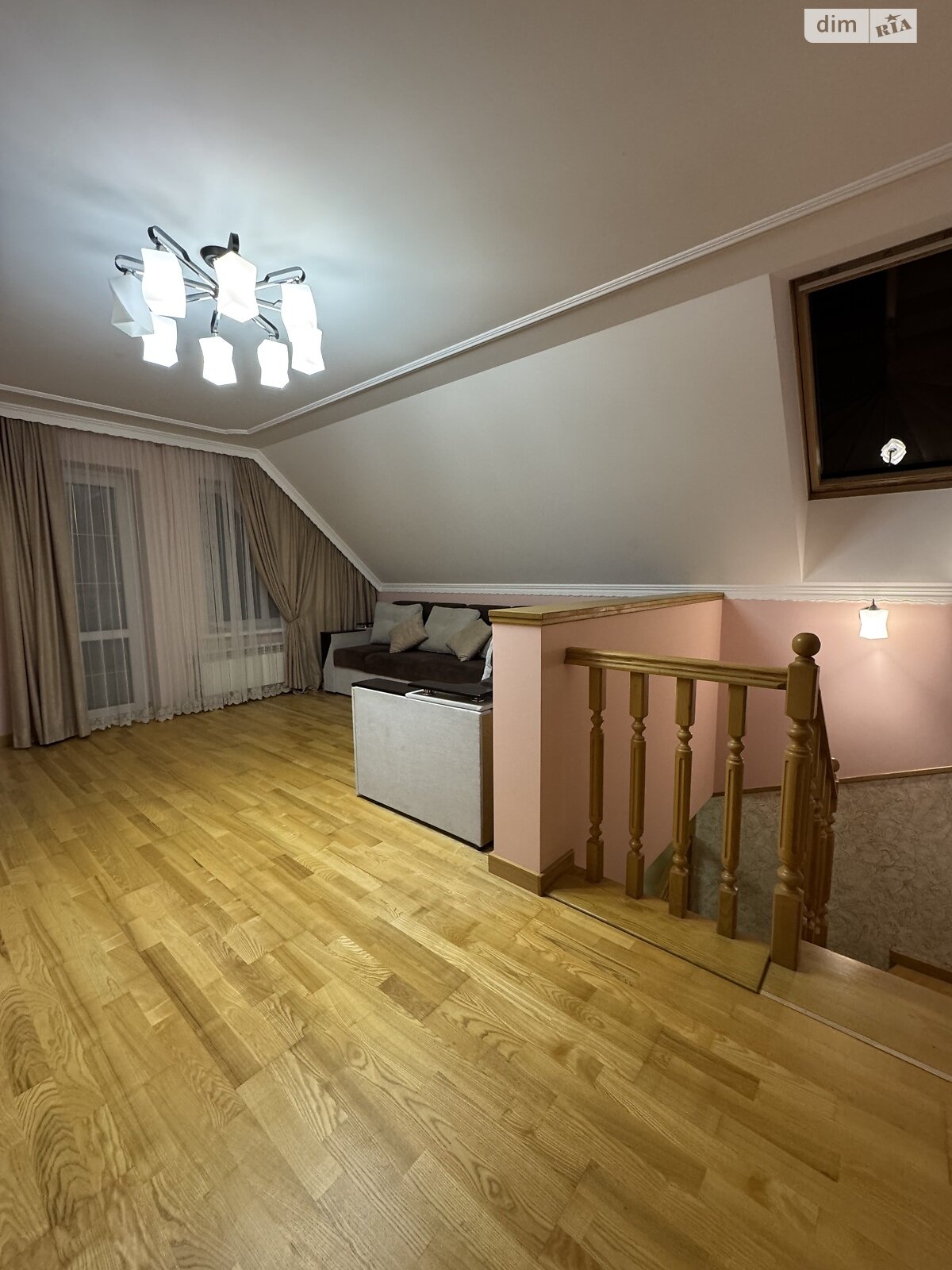 двухэтажный дом с верандой, 151 кв. м, кирпич. Сдается помесячно в Ботфалве фото 1 двухэтажный дом с верандой, 151 кв. м, кирпич. Сдается помесячно в Ботфалве фото 1