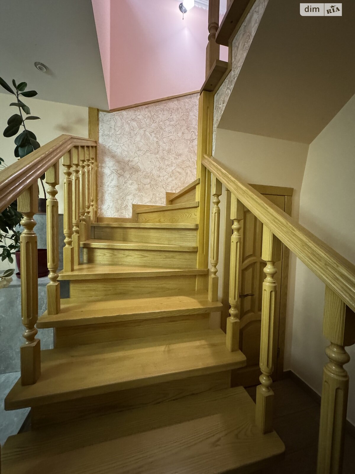 двухэтажный дом с верандой, 151 кв. м, кирпич. Сдается помесячно в Ботфалве фото 1 двухэтажный дом с верандой, 151 кв. м, кирпич. Сдается помесячно в Ботфалве фото 1