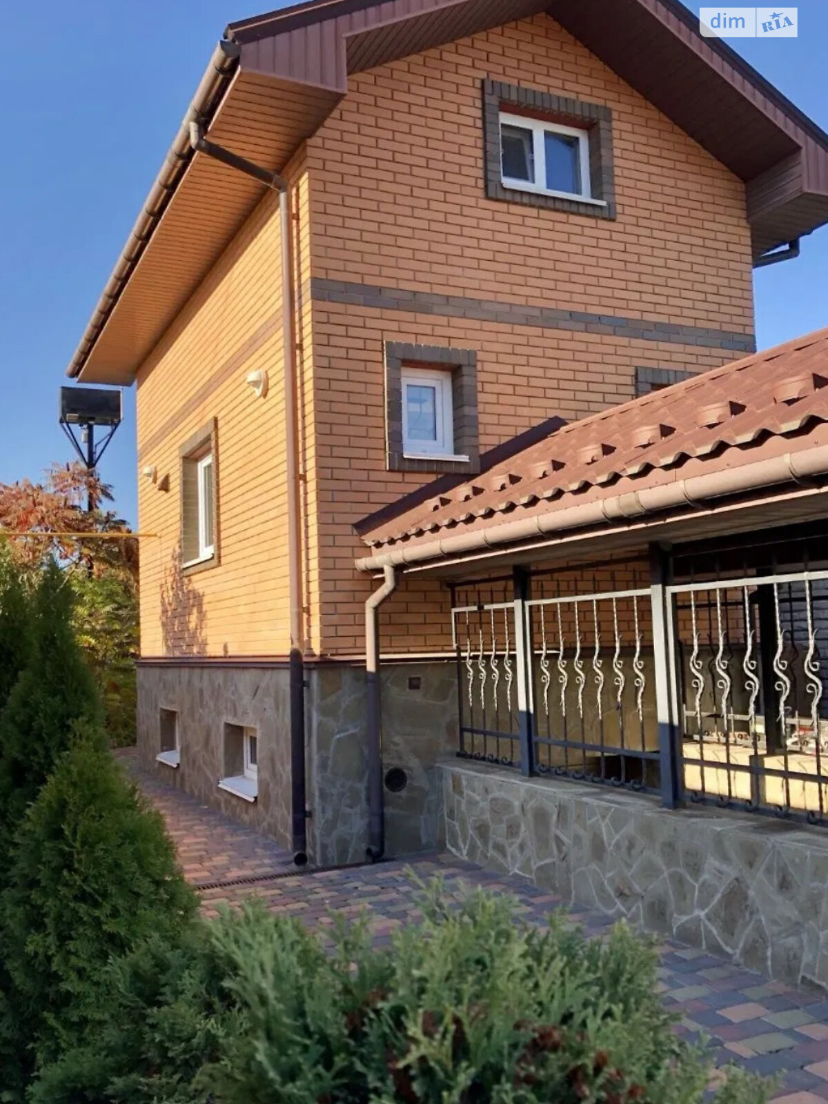 триповерховий будинок, 55 кв. м, цегла. Здається помісячно в Боярці фото 1 триповерховий будинок, 55 кв. м, цегла. Здається помісячно в Боярці фото 1