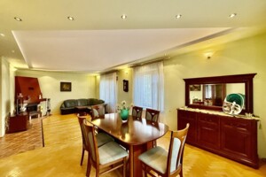 двухэтажный дом с гаражом, 200 кв. м, кирпич. Сдается помесячно в Брюховичах фото 2 двухэтажный дом с гаражом, 200 кв. м, кирпич. Сдается помесячно в Брюховичах фото 2