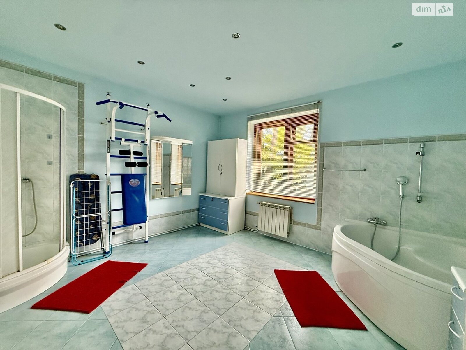 двухэтажный дом с гаражом, 200 кв. м, кирпич. Сдается помесячно в Брюховичах фото 1 двухэтажный дом с гаражом, 200 кв. м, кирпич. Сдается помесячно в Брюховичах фото 1