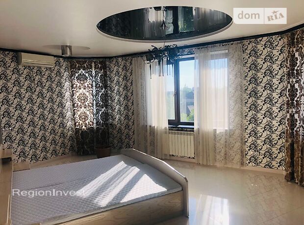 трехэтажный дом с ремонтом, 650 кв. м, кирпич. Сдается помесячно в Буче, в районе Буча фото 1 трехэтажный дом с ремонтом, 650 кв. м, кирпич. Сдается помесячно в Буче, в районе Буча фото 1