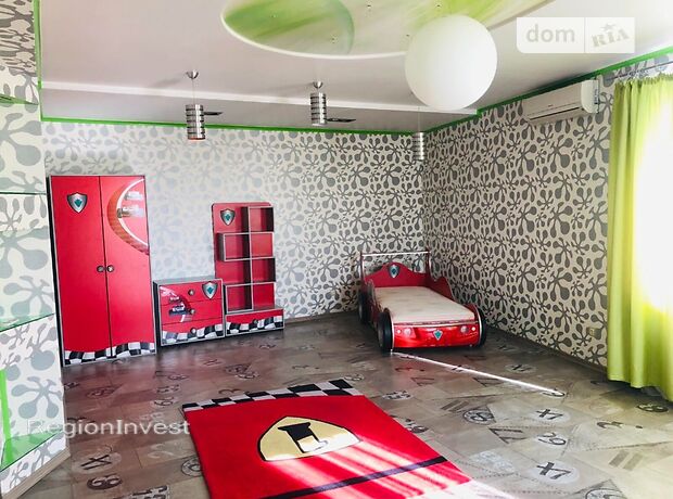 трехэтажный дом с ремонтом, 650 кв. м, кирпич. Сдается помесячно в Буче, в районе Буча фото 1 трехэтажный дом с ремонтом, 650 кв. м, кирпич. Сдается помесячно в Буче, в районе Буча фото 1