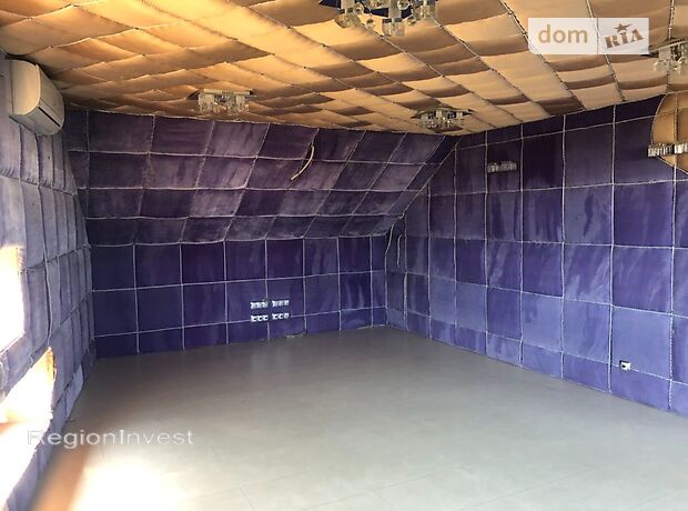 трехэтажный дом с ремонтом, 650 кв. м, кирпич. Сдается помесячно в Буче, в районе Буча фото 1 трехэтажный дом с ремонтом, 650 кв. м, кирпич. Сдается помесячно в Буче, в районе Буча фото 1