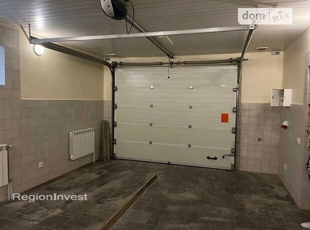трехэтажный дом с ремонтом, 650 кв. м, кирпич. Сдается помесячно в Буче, в районе Буча фото 1 трехэтажный дом с ремонтом, 650 кв. м, кирпич. Сдается помесячно в Буче, в районе Буча фото 1