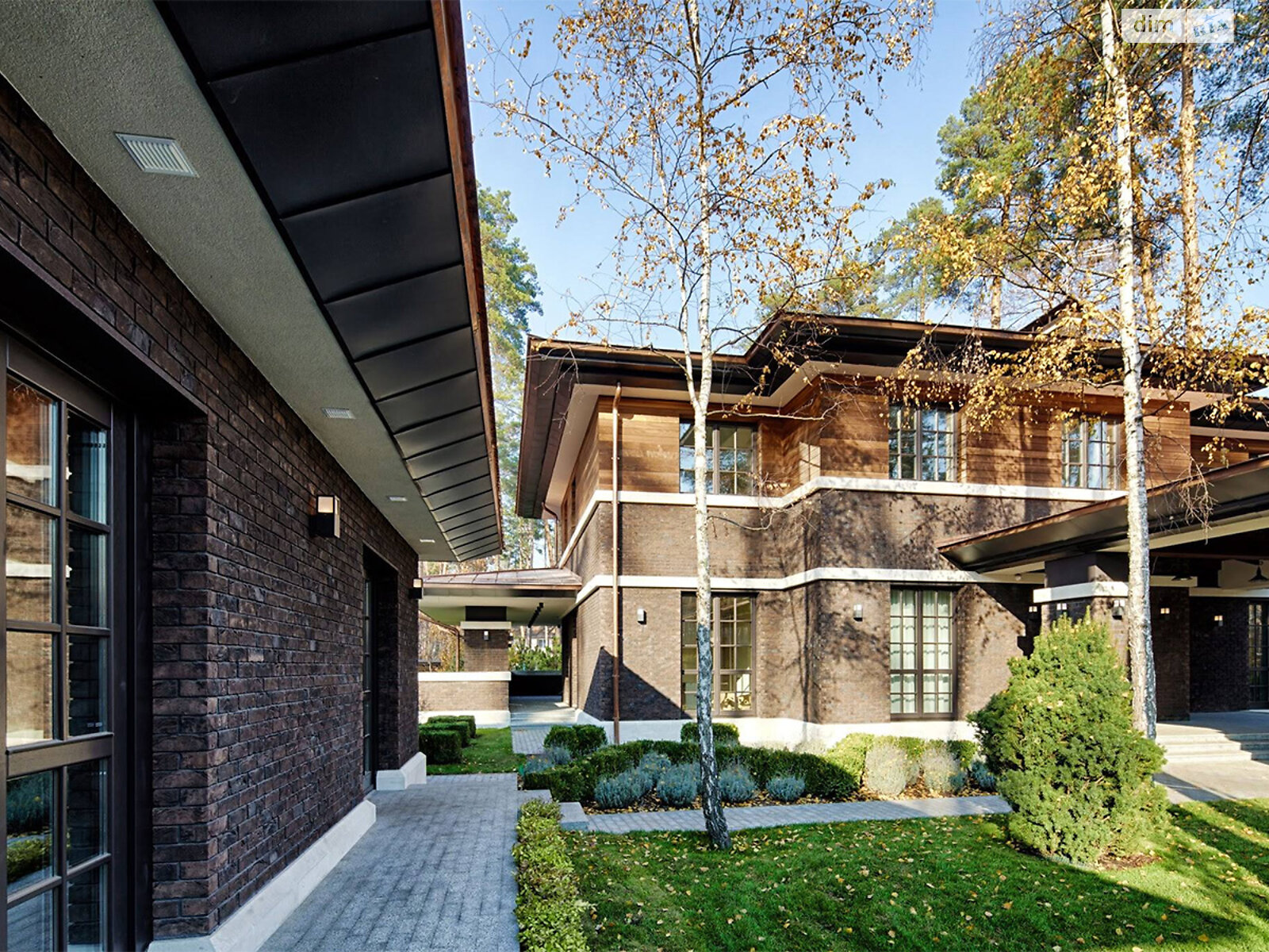 двухэтажный дом с гаражом, 380 кв. м, кирпич. Сдается помесячно в Буче, в районе Буча фото 1 двухэтажный дом с гаражом, 380 кв. м, кирпич. Сдается помесячно в Буче, в районе Буча фото 1