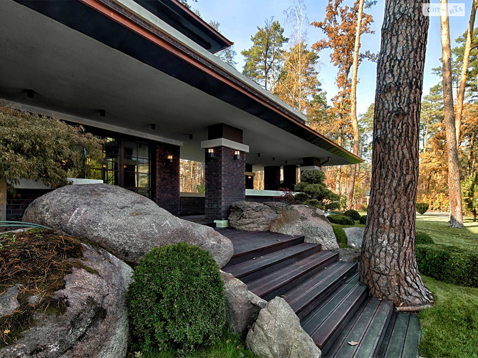 двухэтажный дом с гаражом, 380 кв. м, кирпич. Сдается помесячно в Буче, в районе Буча фото 1 двухэтажный дом с гаражом, 380 кв. м, кирпич. Сдается помесячно в Буче, в районе Буча фото 1