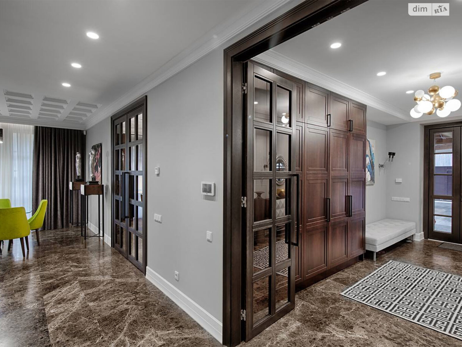 двухэтажный дом с гаражом, 380 кв. м, кирпич. Сдается помесячно в Буче, в районе Буча фото 1 двухэтажный дом с гаражом, 380 кв. м, кирпич. Сдается помесячно в Буче, в районе Буча фото 1