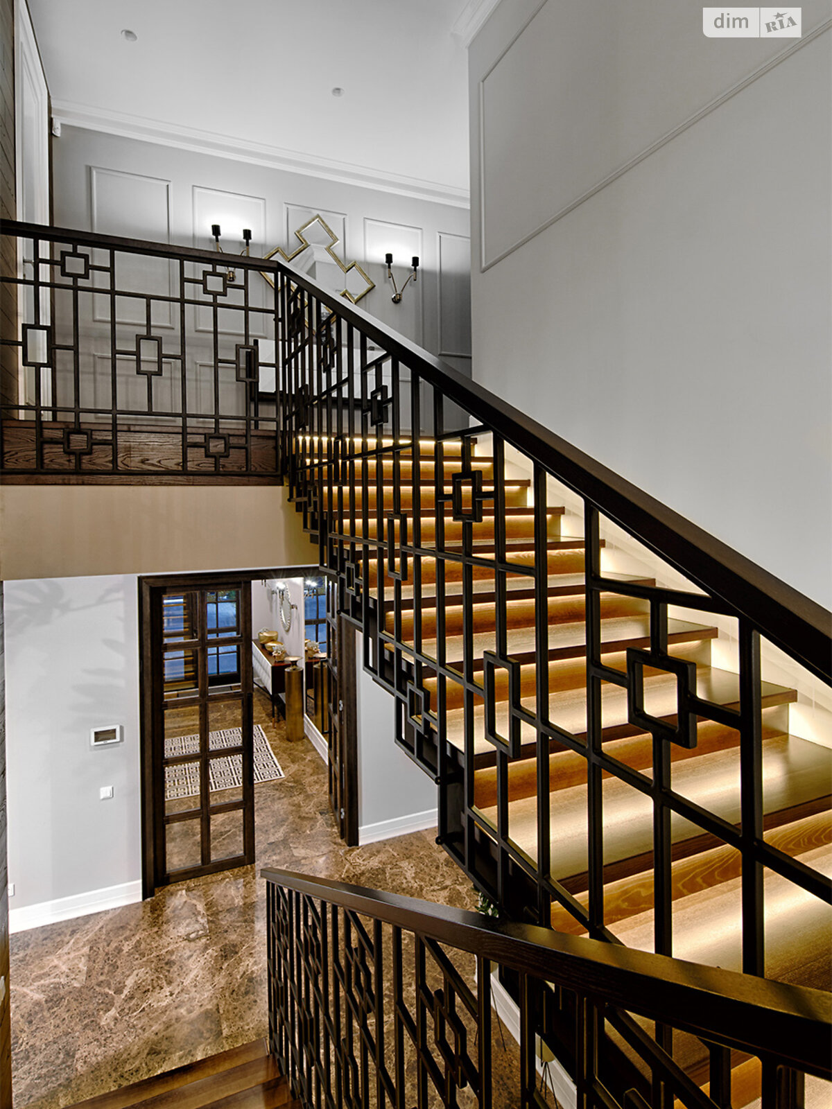 двухэтажный дом с гаражом, 380 кв. м, кирпич. Сдается помесячно в Буче, в районе Буча фото 1 двухэтажный дом с гаражом, 380 кв. м, кирпич. Сдается помесячно в Буче, в районе Буча фото 1