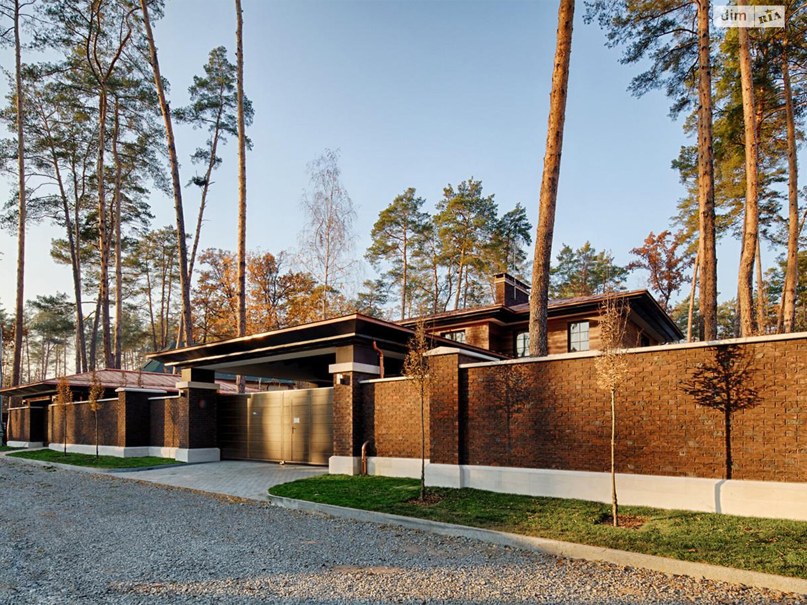 двухэтажный дом с гаражом, 380 кв. м, кирпич. Сдается помесячно в Буче, в районе Буча фото 1 двухэтажный дом с гаражом, 380 кв. м, кирпич. Сдается помесячно в Буче, в районе Буча фото 1