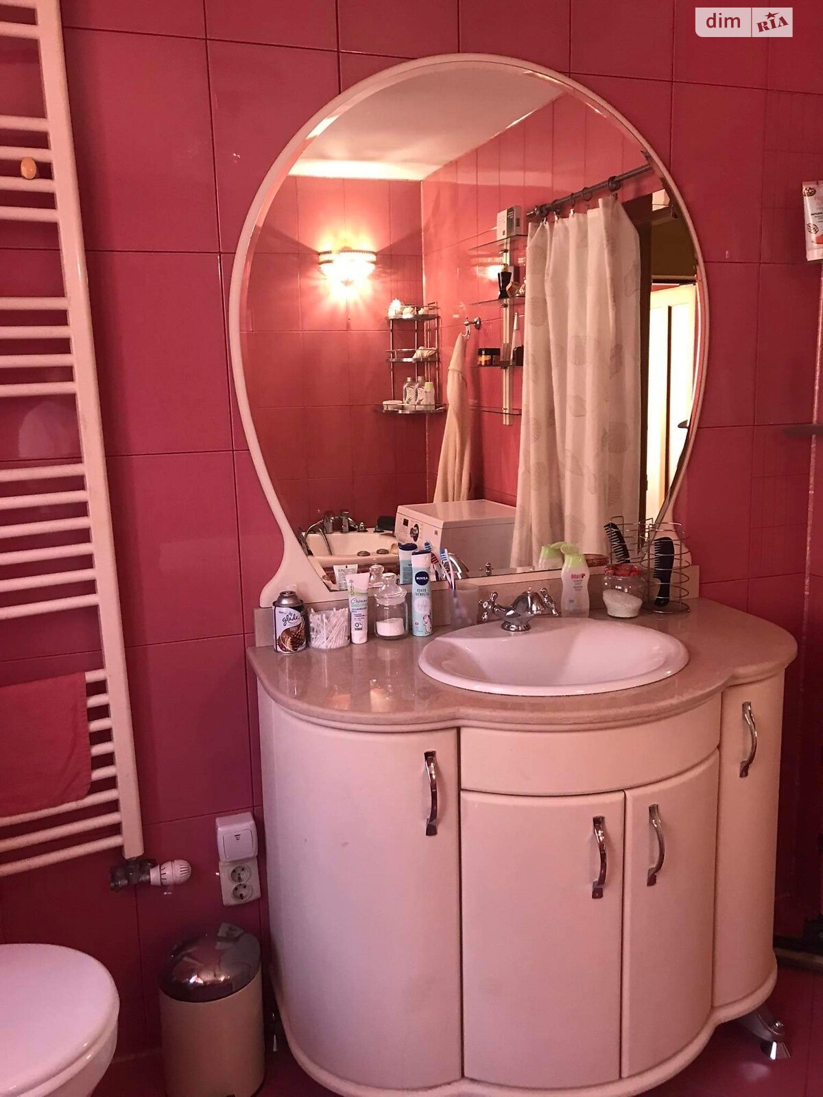 трехэтажный дом, 220 кв. м, кирпич. Сдается помесячно в Буштыне фото 1 трехэтажный дом, 220 кв. м, кирпич. Сдается помесячно в Буштыне фото 1