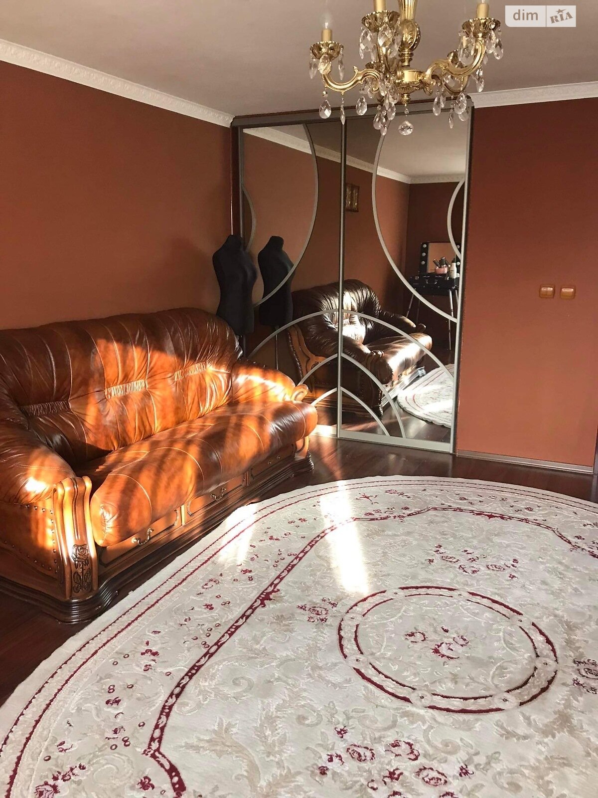 трехэтажный дом, 220 кв. м, кирпич. Сдается помесячно в Буштыне фото 1 трехэтажный дом, 220 кв. м, кирпич. Сдается помесячно в Буштыне фото 1