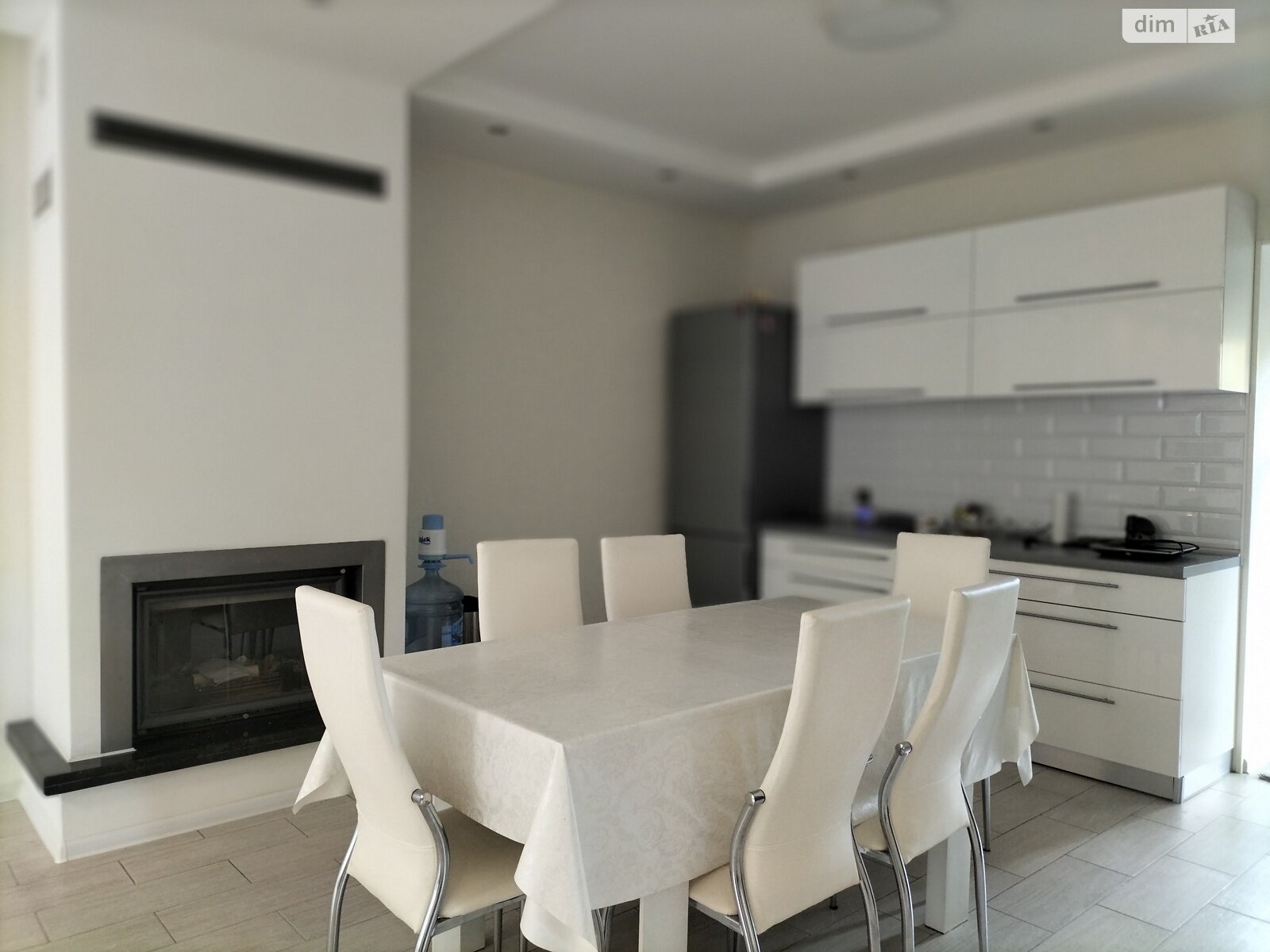 двоповерховий будинок з гаражем, 200 кв. м, цегла. Здається помісячно в Черкасах, в районі Район Д фото 1 двопроверховий будинок з гаражем, 200 кв. м, цегла. Здається помісячно в Черкасах, в районі Район Д фото 1