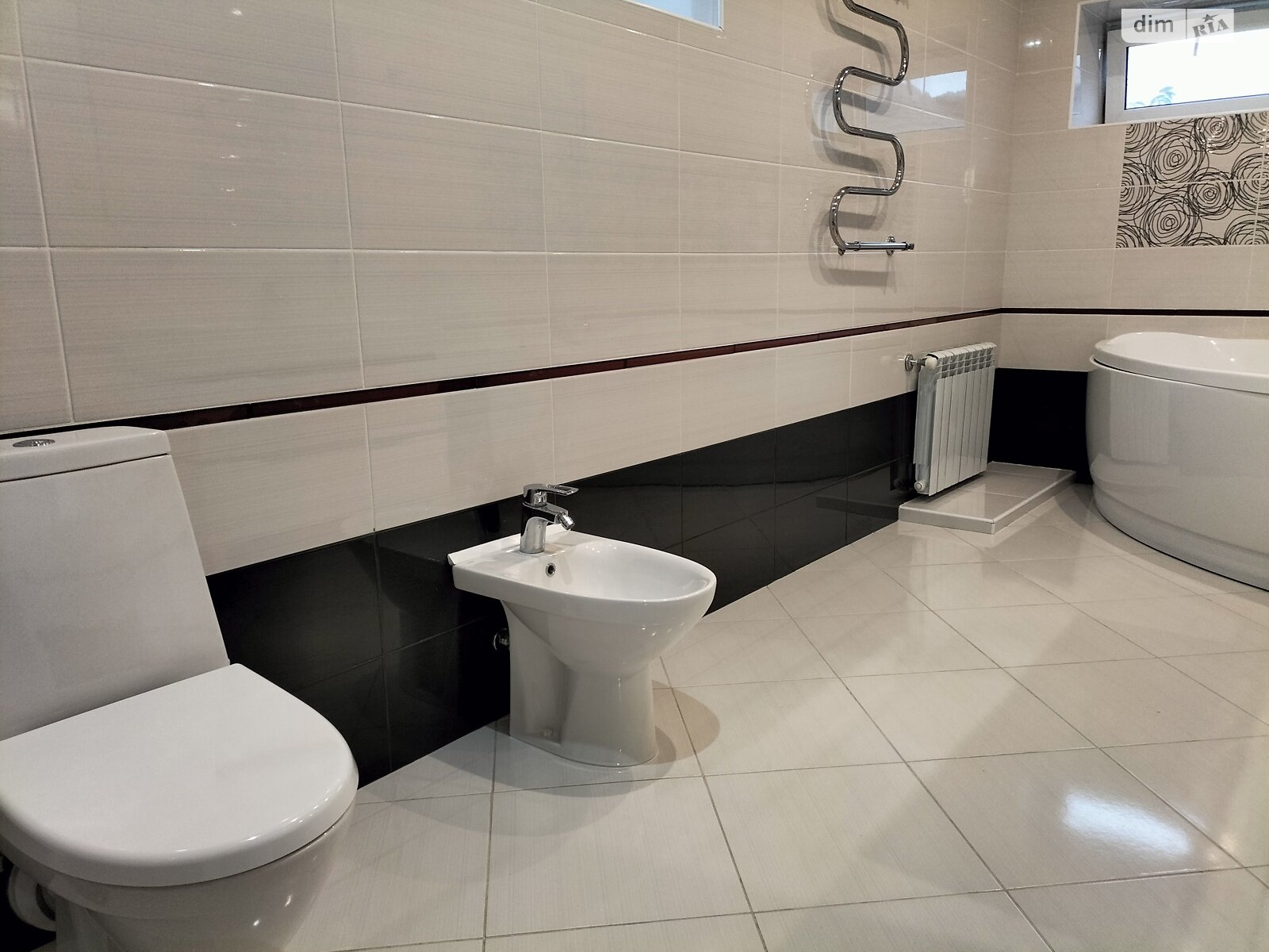 двоповерховий будинок з гаражем, 200 кв. м, цегла. Здається помісячно в Черкасах, в районі Район Д фото 1 двопроверховий будинок з гаражем, 200 кв. м, цегла. Здається помісячно в Черкасах, в районі Район Д фото 1