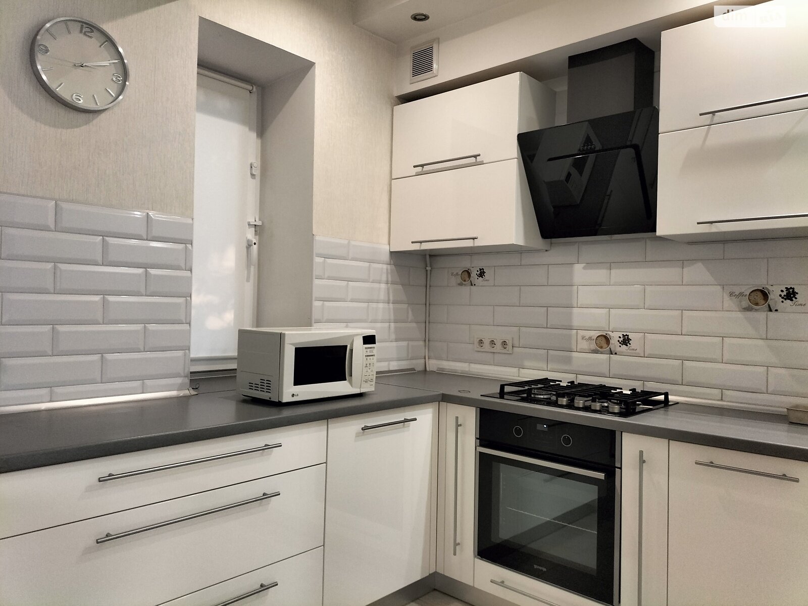 двоповерховий будинок з гаражем, 200 кв. м, цегла. Здається помісячно в Черкасах, в районі Район Д фото 1 двопроверховий будинок з гаражем, 200 кв. м, цегла. Здається помісячно в Черкасах, в районі Район Д фото 1