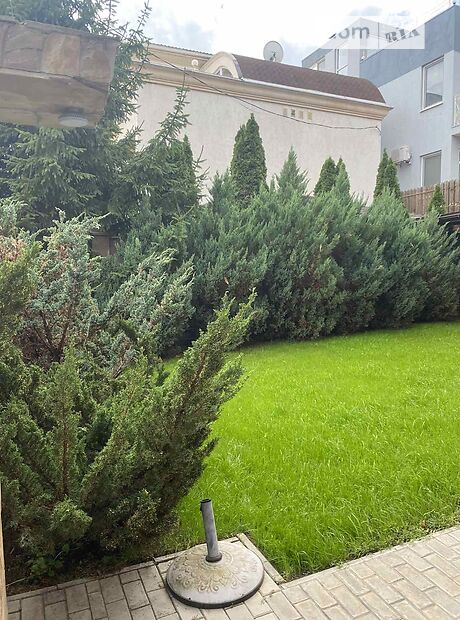 одноэтажный дом с гаражом, 200 кв. м, кирпич. Сдается помесячно в Черноморске, в районе Молодежное фото 1 одноэтажный дом с гаражом, 200 кв. м, кирпич. Сдается помесячно в Черноморске, в районе Молодежное фото 1