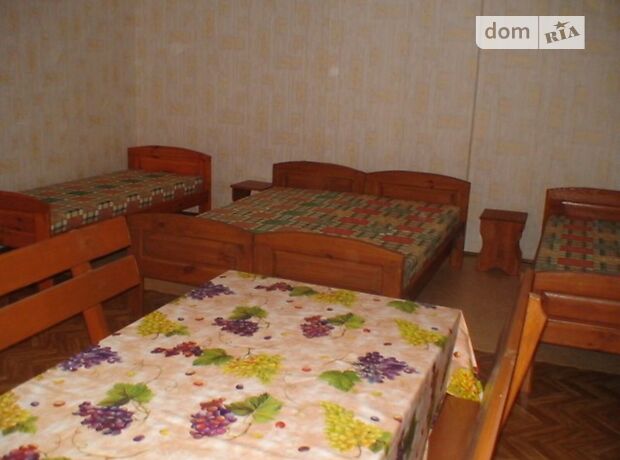 трехэтажный дом с мебелью, 350 кв. м, кирпич. Сдается помесячно в Черноморске, в районе Молодежное фото 1 трехэтажный дом с мебелью, 350 кв. м, кирпич. Сдается помесячно в Черноморске, в районе Молодежное фото 1