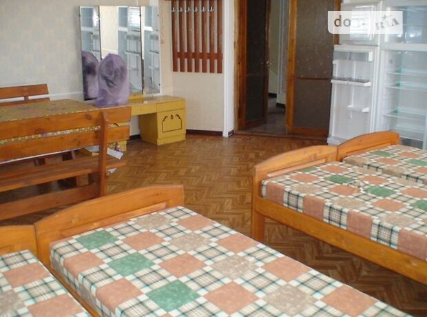 трехэтажный дом с мебелью, 350 кв. м, кирпич. Сдается помесячно в Черноморске, в районе Молодежное фото 1 трехэтажный дом с мебелью, 350 кв. м, кирпич. Сдается помесячно в Черноморске, в районе Молодежное фото 1