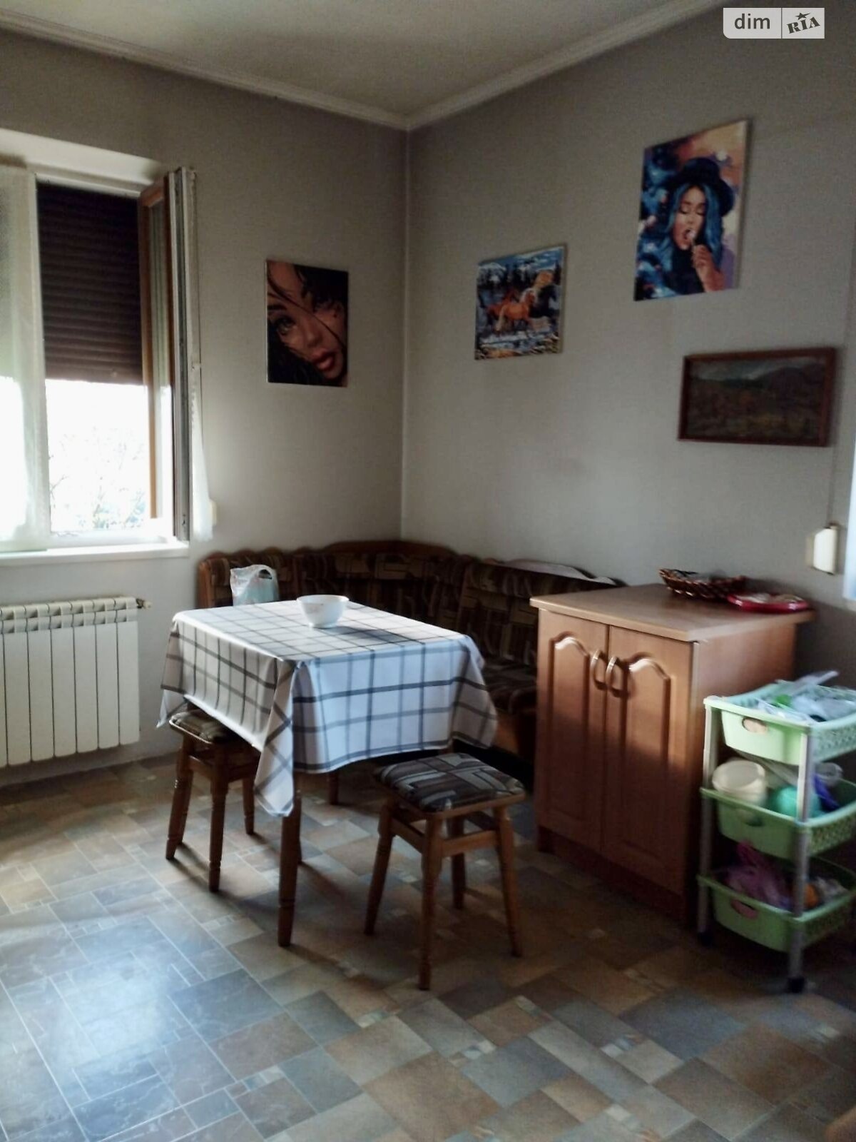 одноэтажный дом, 90 кв. м, кирпич. Сдается помесячно в Черновцах фото 1 одноэтажный дом, 90 кв. м, кирпич. Сдается помесячно в Черновцах фото 1