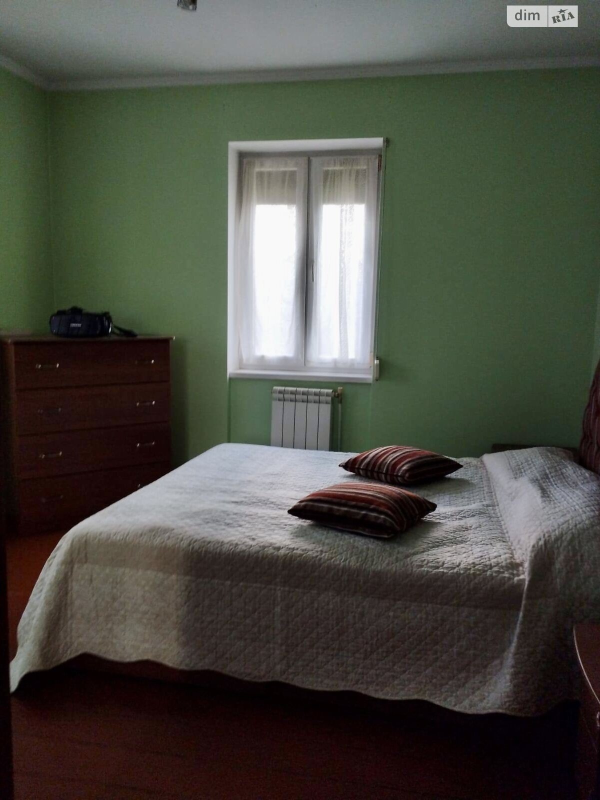 одноэтажный дом, 90 кв. м, кирпич. Сдается помесячно в Черновцах фото 1 одноэтажный дом, 90 кв. м, кирпич. Сдается помесячно в Черновцах фото 1