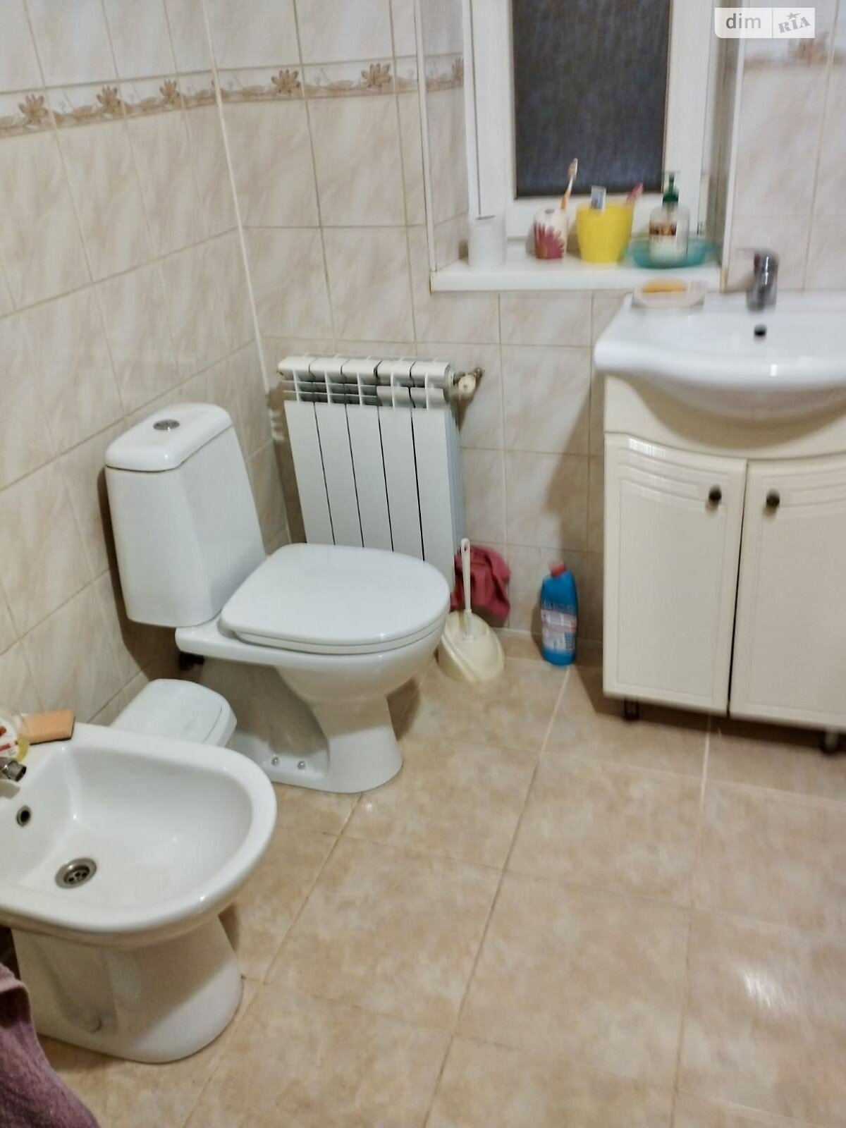 одноэтажный дом, 90 кв. м, кирпич. Сдается помесячно в Черновцах фото 1 одноэтажный дом, 90 кв. м, кирпич. Сдается помесячно в Черновцах фото 1