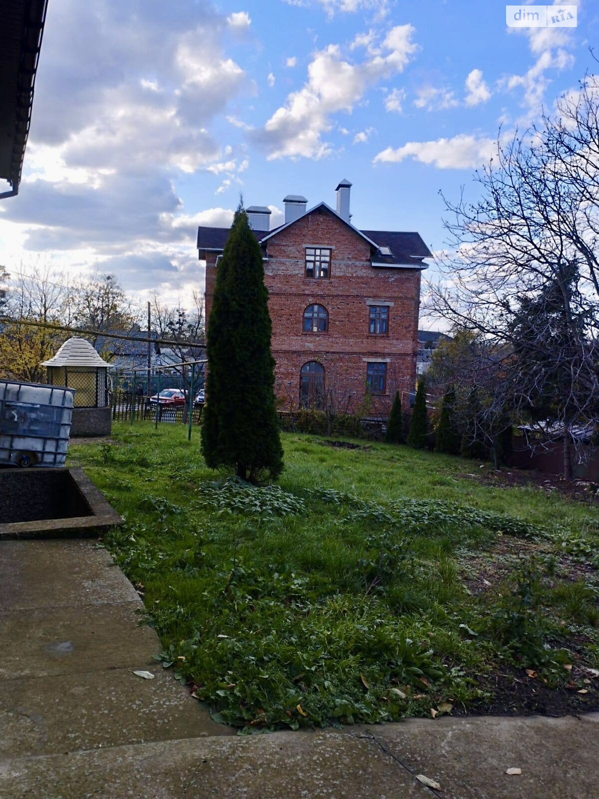 одноэтажный дом, 90 кв. м, кирпич. Сдается помесячно в Черновцах фото 1 одноэтажный дом, 90 кв. м, кирпич. Сдается помесячно в Черновцах фото 1