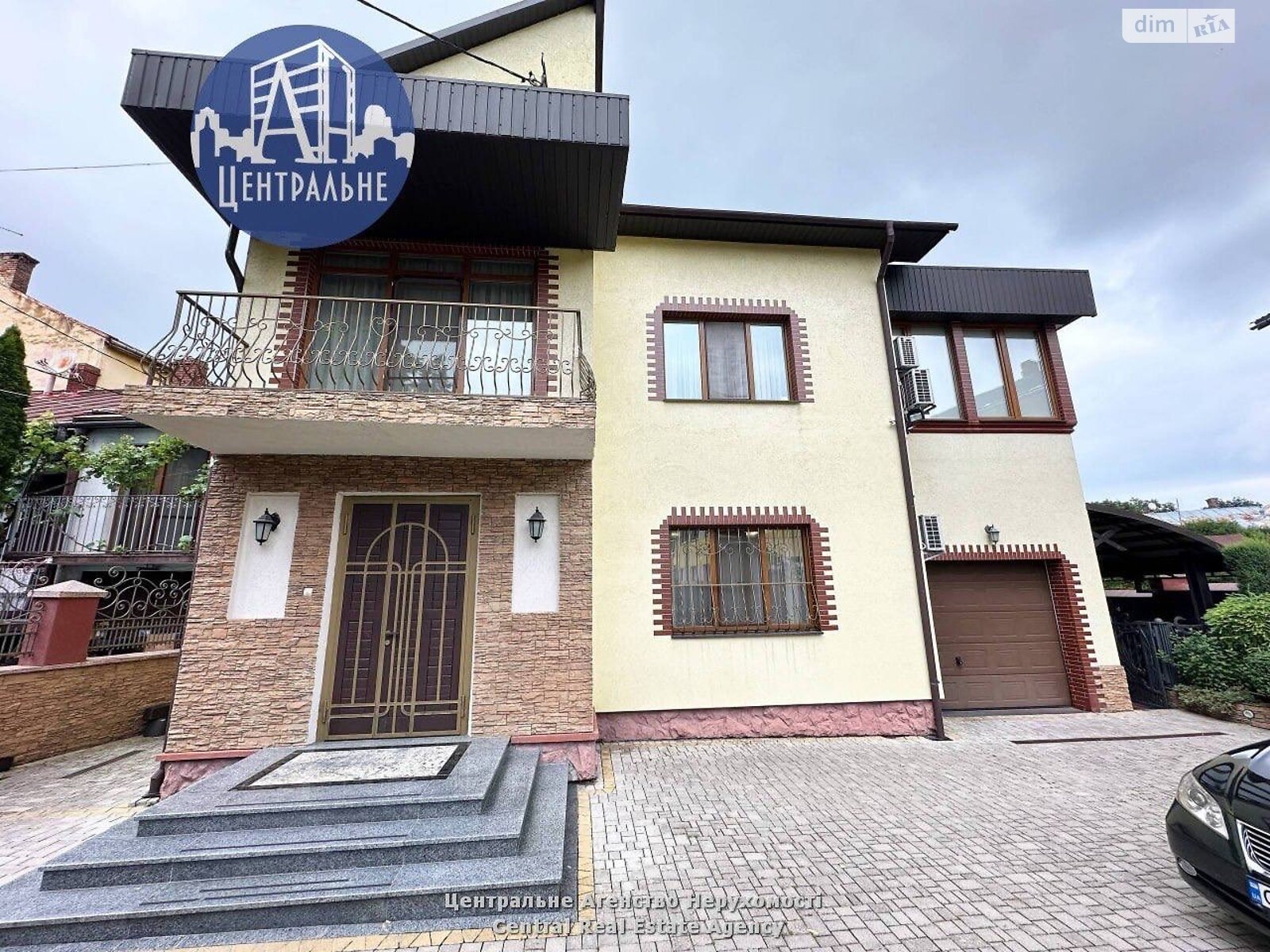 двухэтажный дом, 250 кв. м, кирпич. Сдается помесячно в Черновцах фото 1