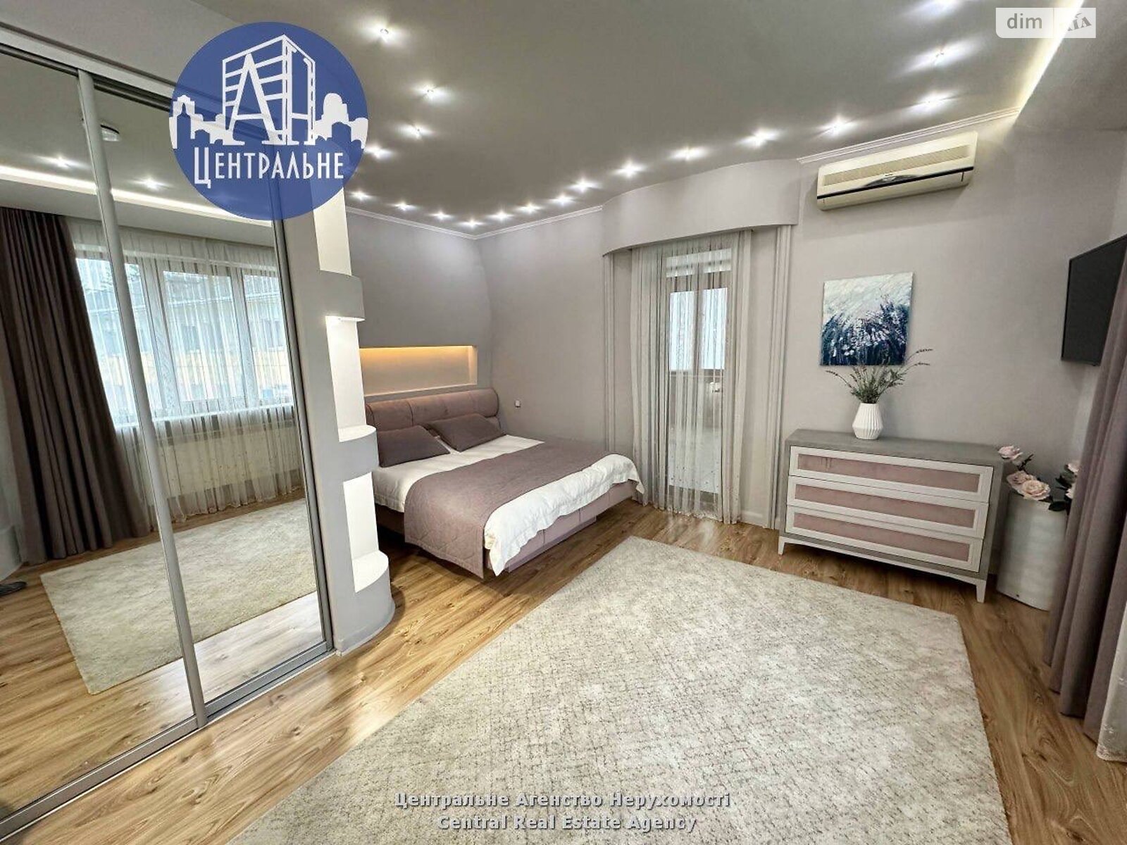 двухэтажный дом, 250 кв. м, кирпич. Сдается помесячно в Черновцах фото 1