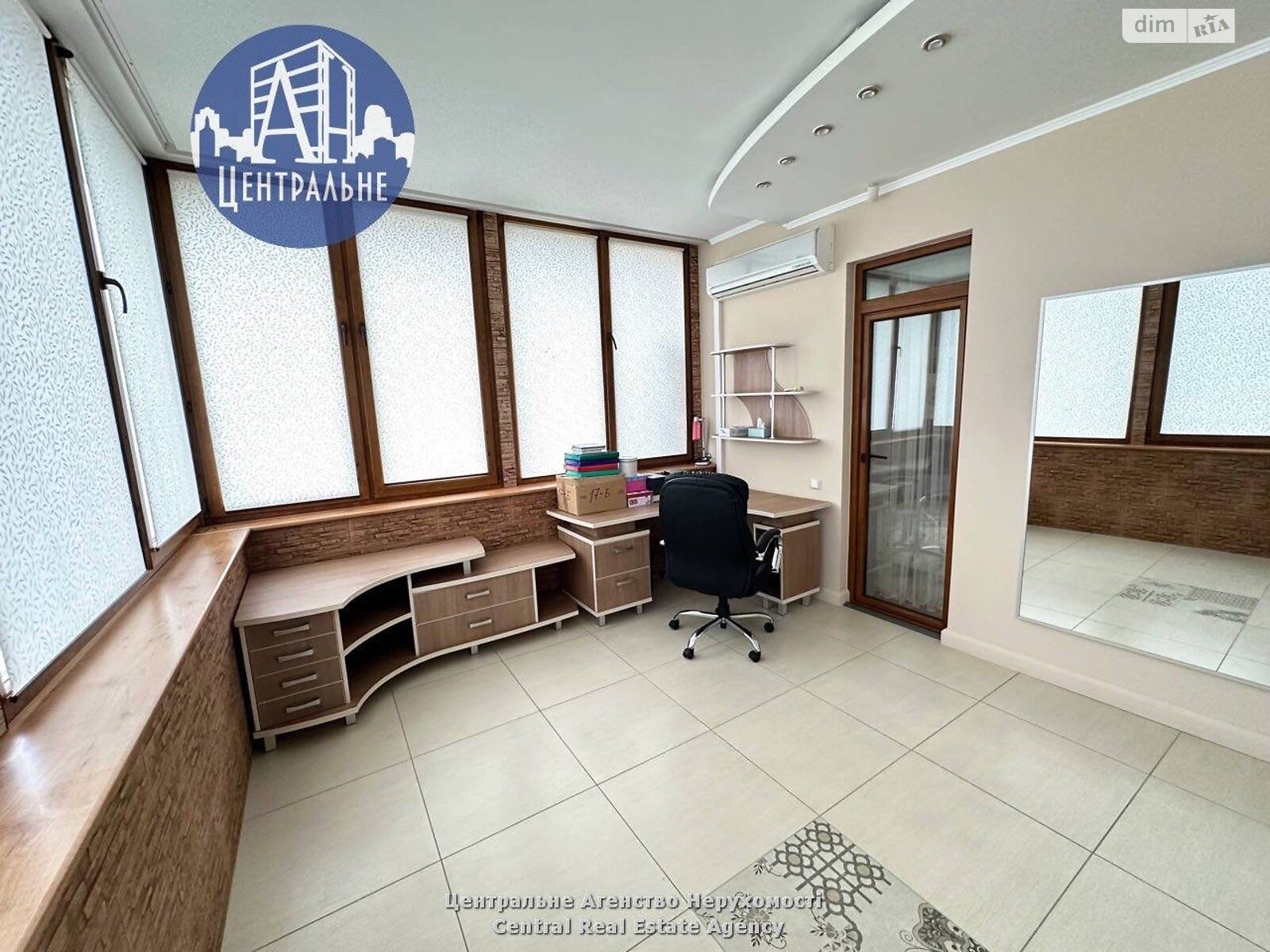 двухэтажный дом, 250 кв. м, кирпич. Сдается помесячно в Черновцах фото 1