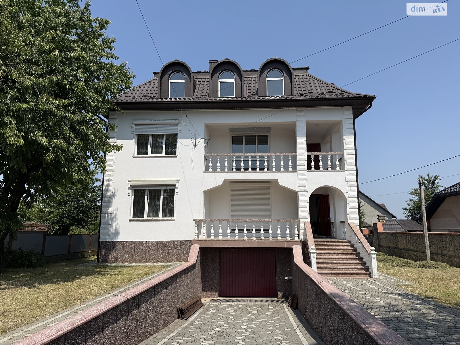двоповерховий будинок з балконом, 250 кв. м, цегла. Здається помісячно в Чернівцях, в районі Гарячий Урбан фото 1 двопроверховий будинок з балконом, 250 кв. м, цегла. Здається помісячно в Чернівцях, в районі Гарячий Урбан фото 1