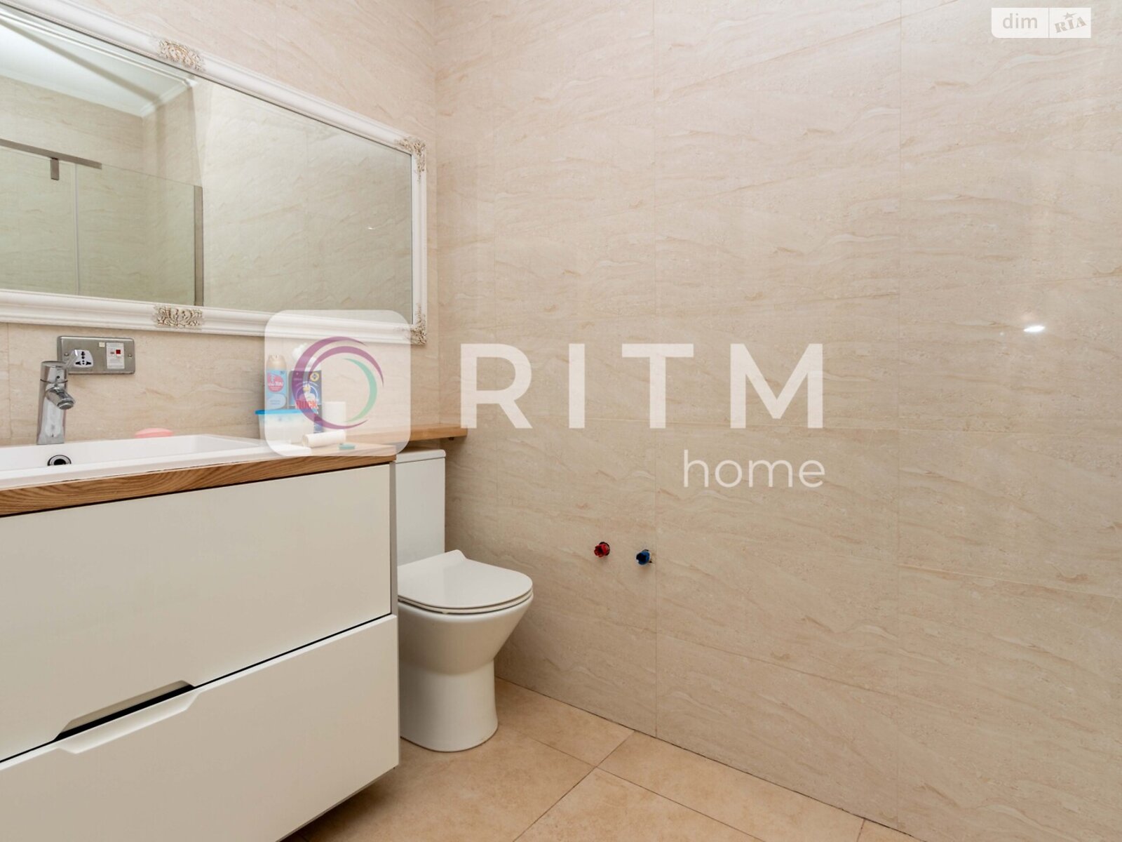 двухэтажный дом, 150 кв. м, кирпич. Сдается помесячно в Черновцах, в районе Гравитон фото 1