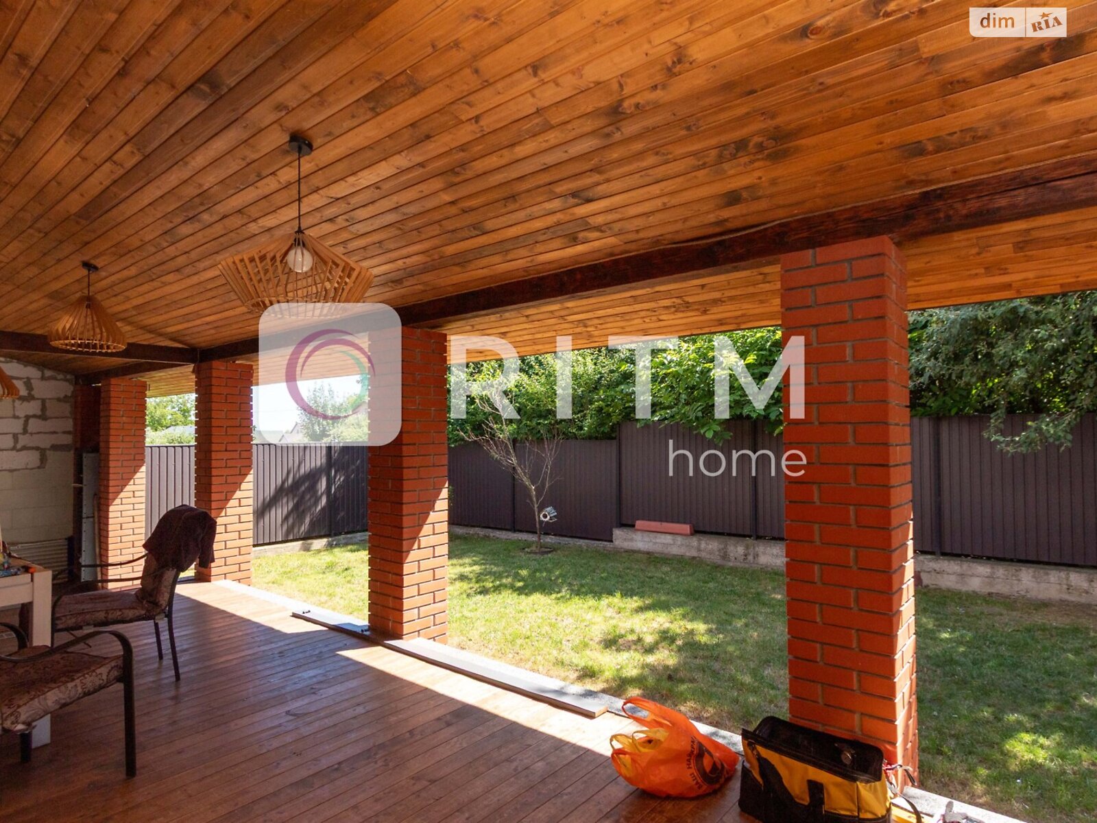 двухэтажный дом, 150 кв. м, кирпич. Сдается помесячно в Черновцах, в районе Гравитон фото 1