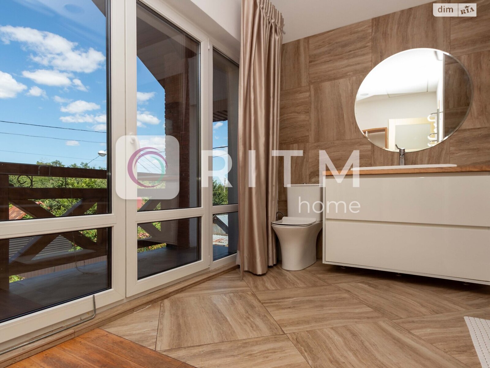 двухэтажный дом, 150 кв. м, кирпич. Сдается помесячно в Черновцах, в районе Гравитон фото 1