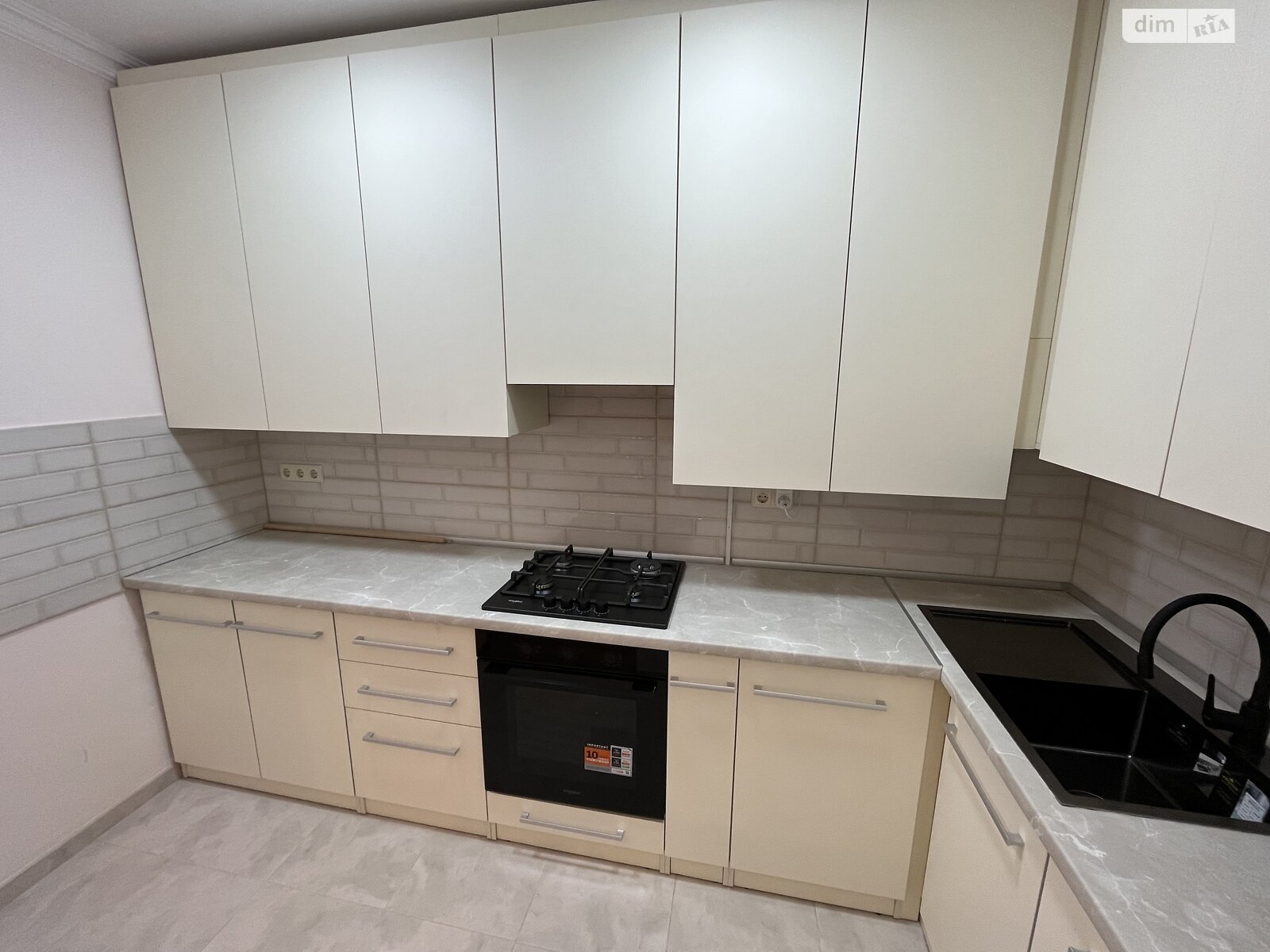 одноэтажный дом, 50 кв. м, кирпич. Сдается помесячно в Черновцах фото 1