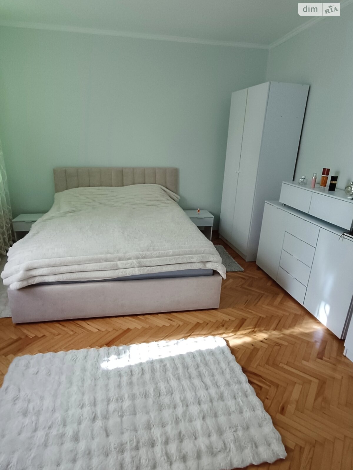 двоповерховий будинок з балконом, 200 кв. м, цегла. Здається помісячно в Чернівцях фото 1