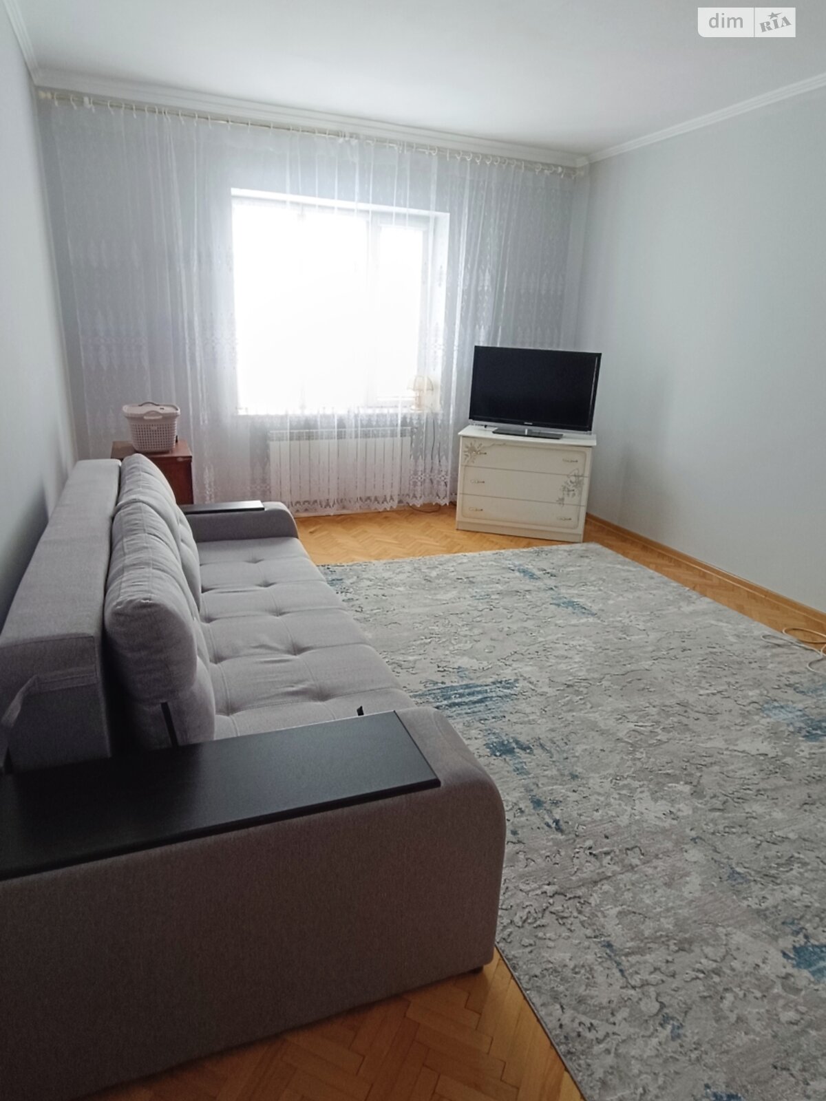 двоповерховий будинок з балконом, 200 кв. м, цегла. Здається помісячно в Чернівцях фото 1