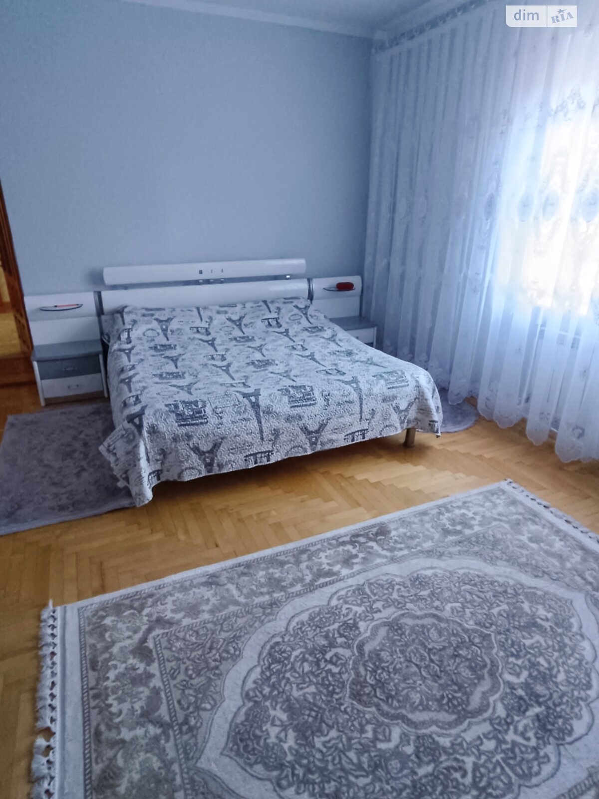 двоповерховий будинок з балконом, 200 кв. м, цегла. Здається помісячно в Чернівцях фото 1